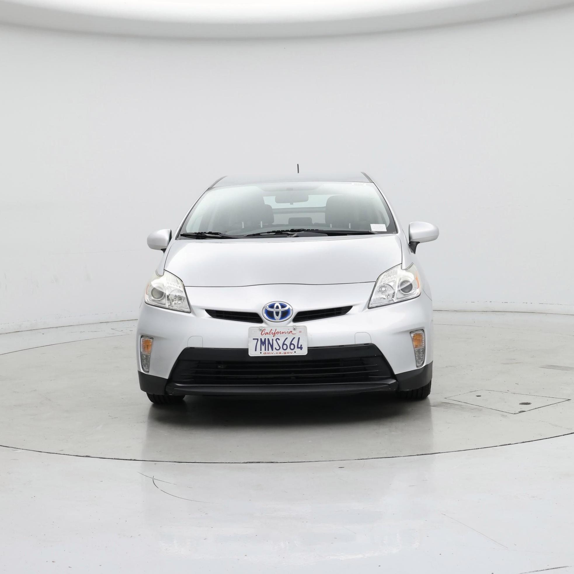 Thumbnail: 2015 Toyota Prius - 5