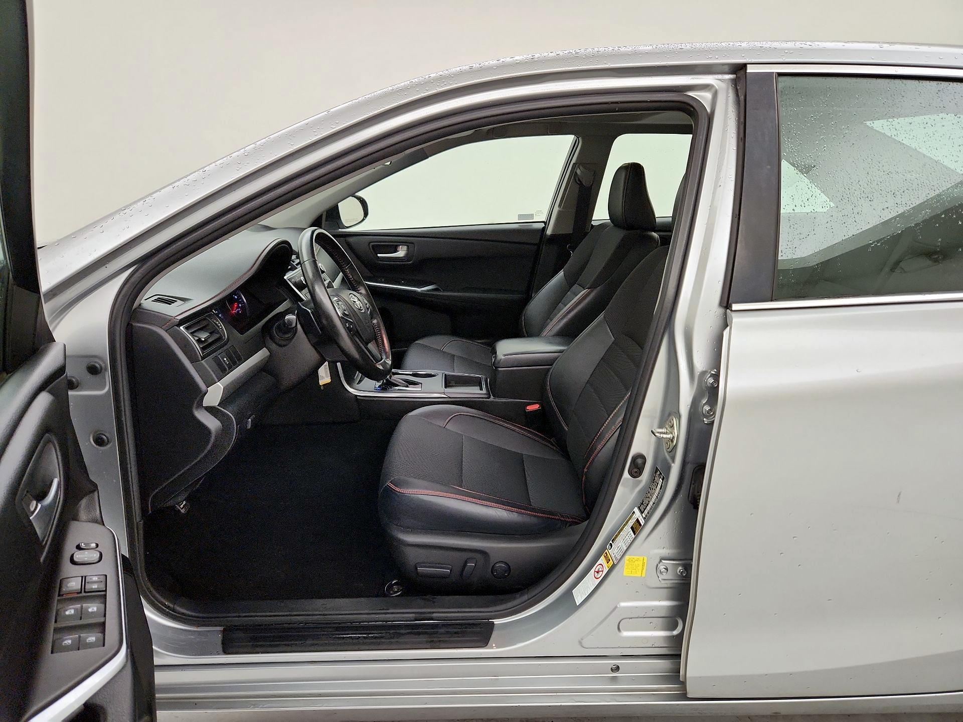 Thumbnail: 2016 Toyota Camry - 11