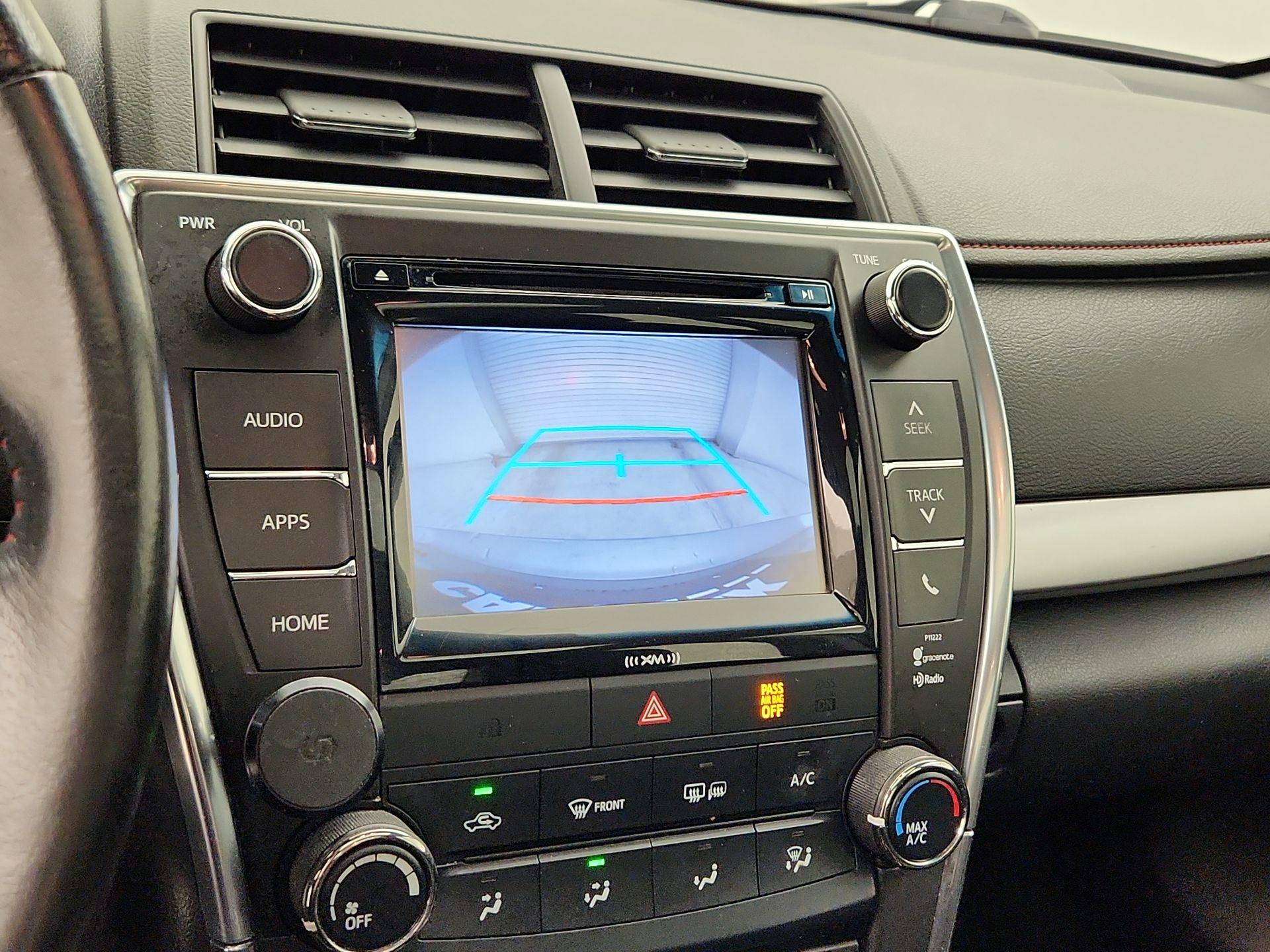 Thumbnail: 2016 Toyota Camry - 14