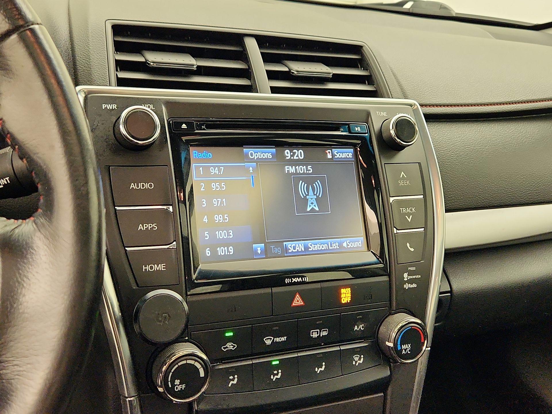 Thumbnail: 2016 Toyota Camry - 15