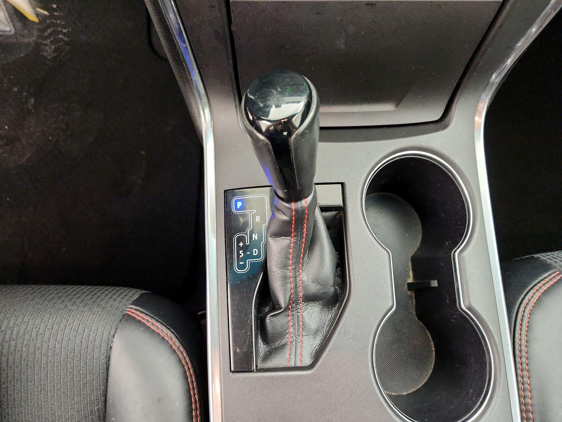 Thumbnail: 2016 Toyota Camry - 17