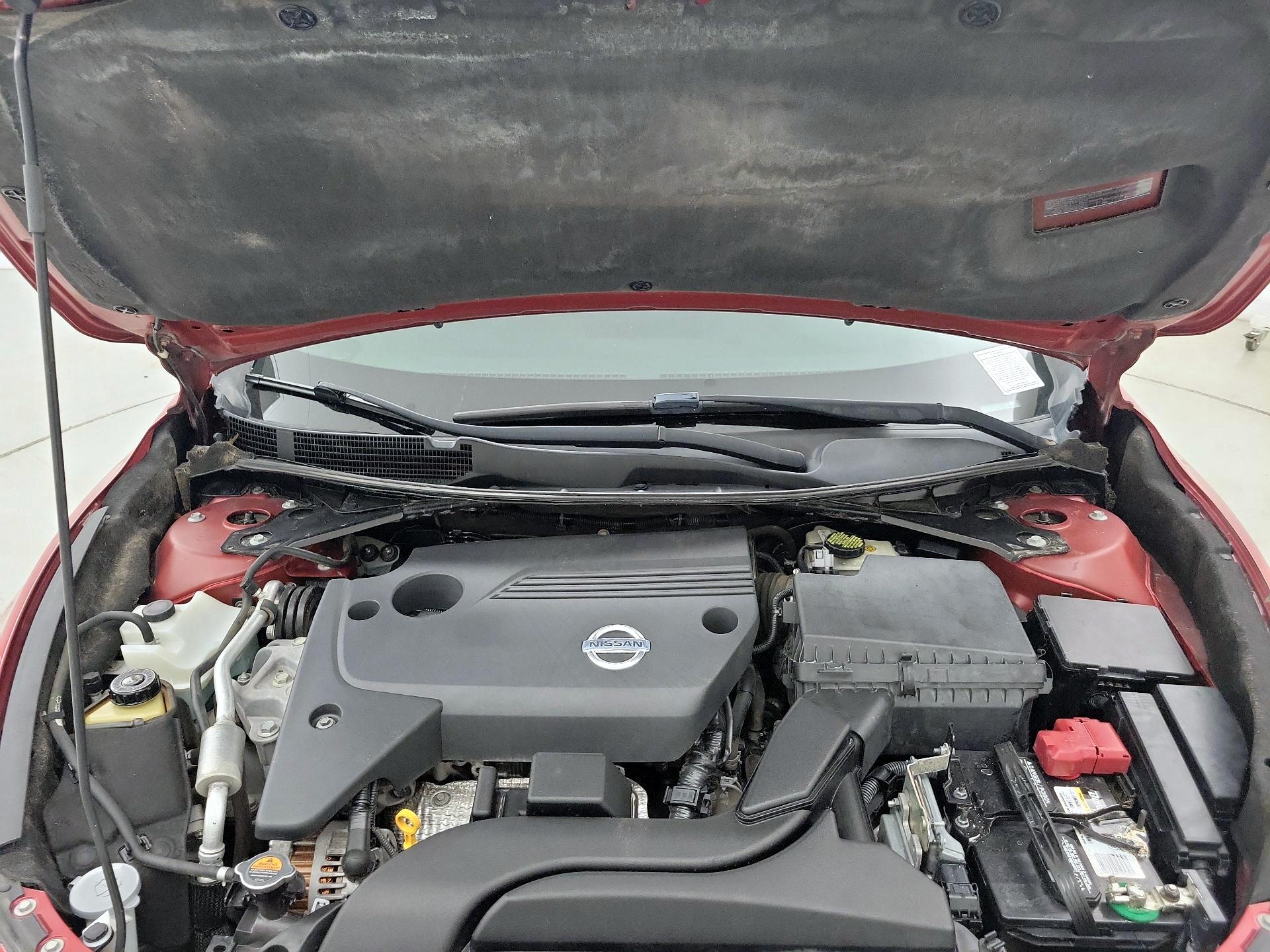 Thumbnail: 2015 Nissan Altima - 19