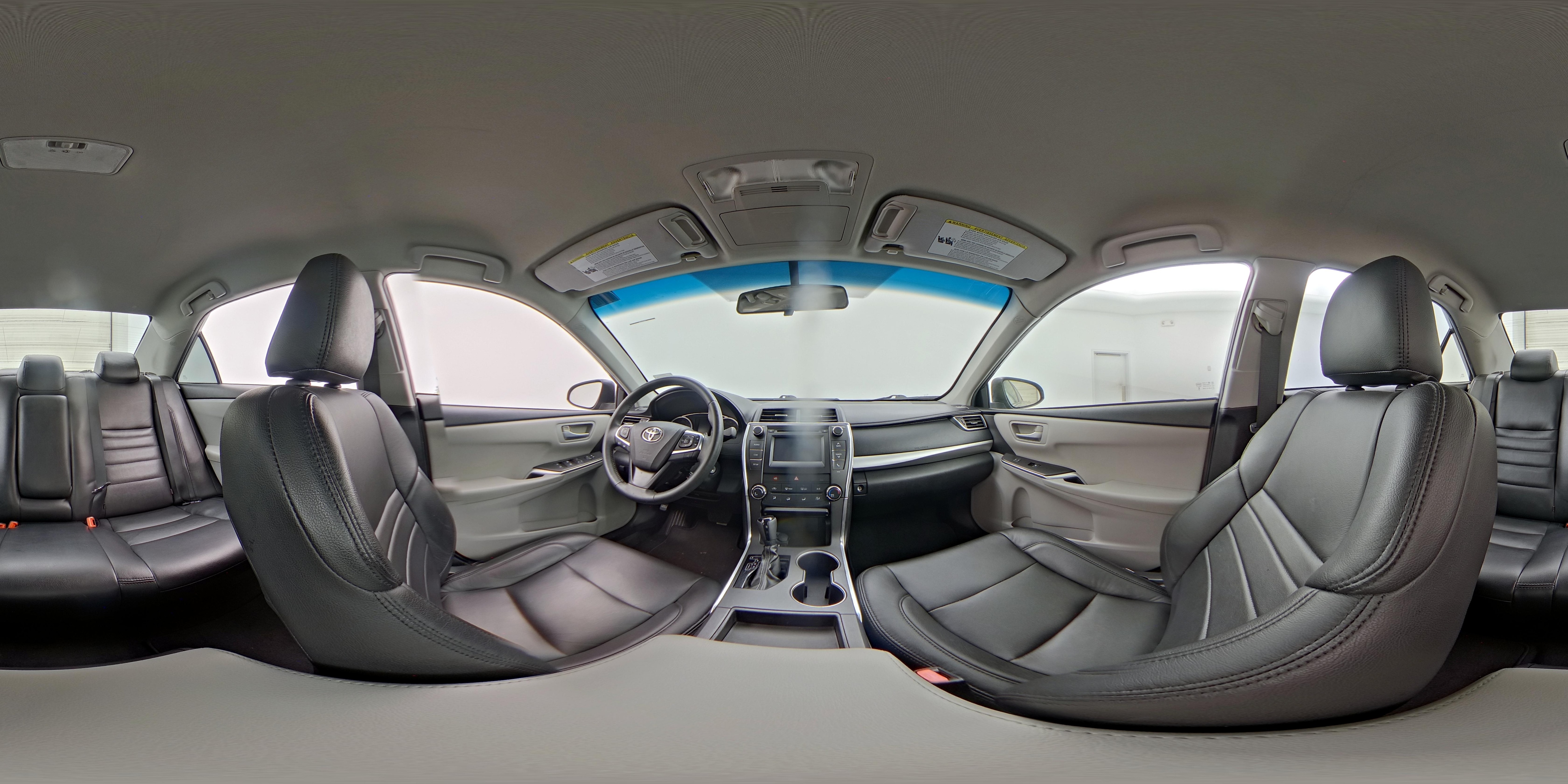 2015 Toyota Camry SE - Photo 23