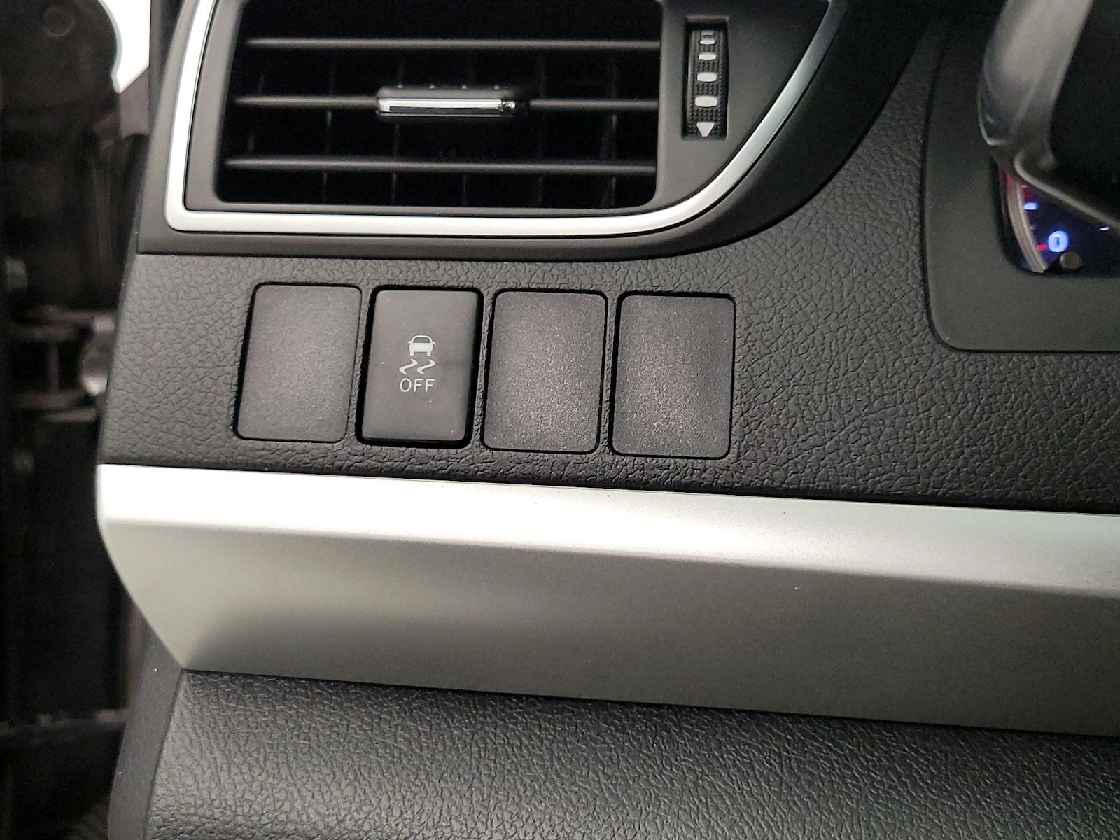2015 Toyota Camry SE - Photo 14
