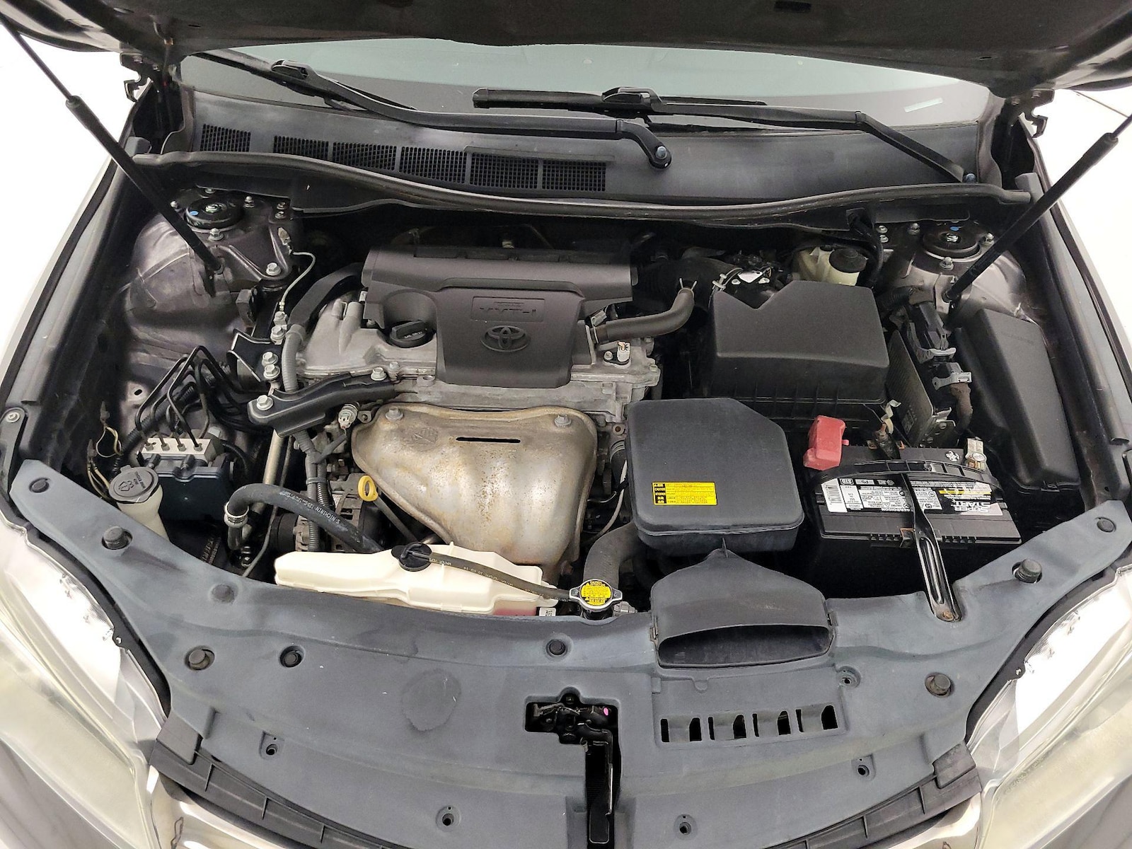2015 Toyota Camry SE - Photo 21