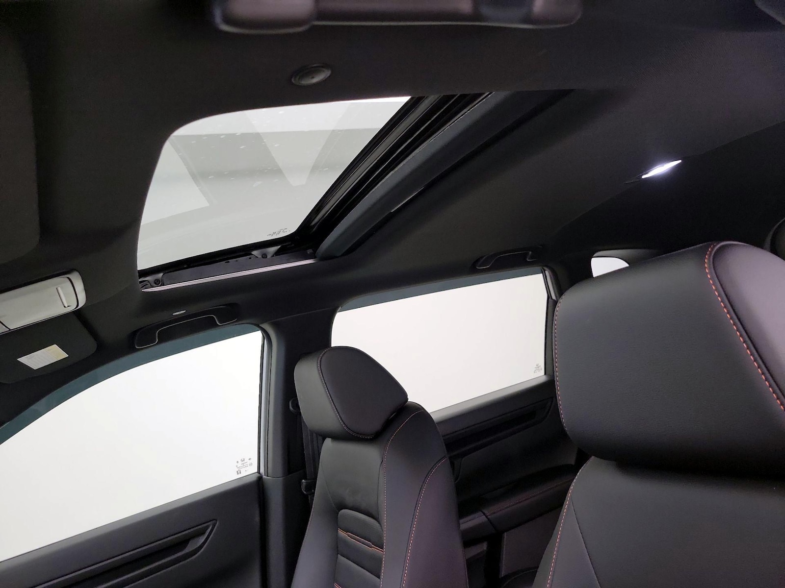 Sunroof(s) & Overhead Airbags