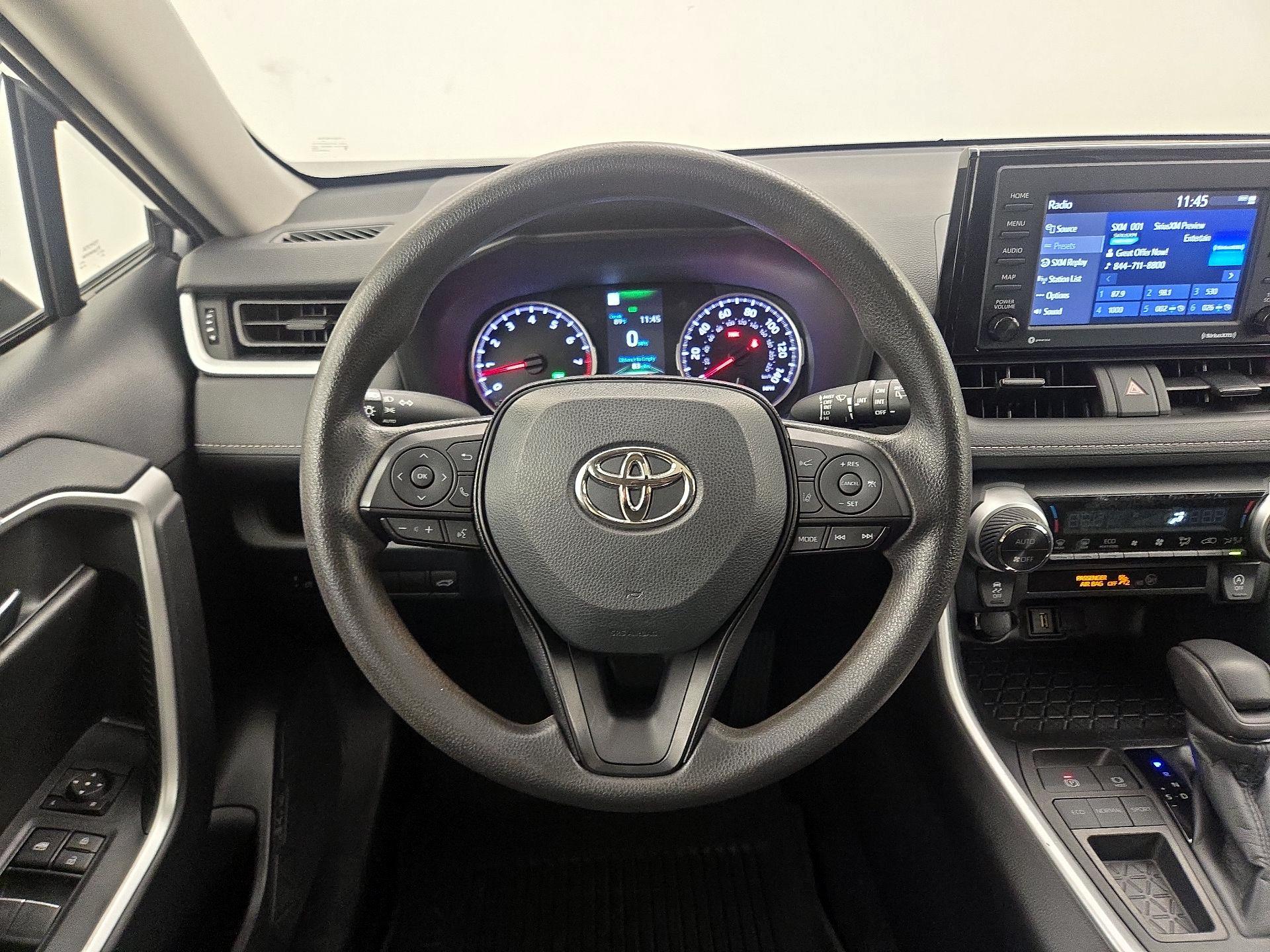 Thumbnail: 2022 Toyota RAV4 - 10