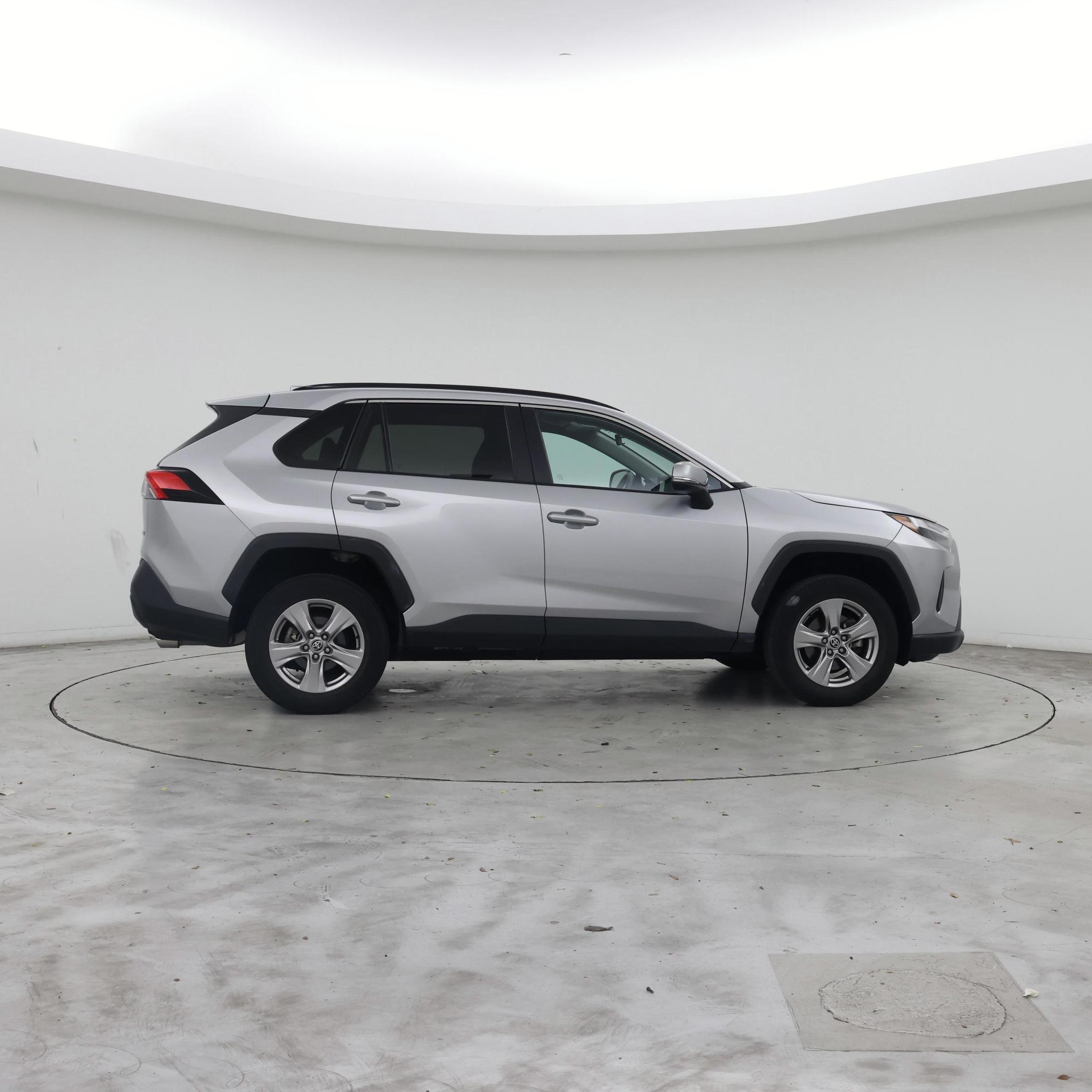 Thumbnail: 2022 Toyota RAV4 - 7