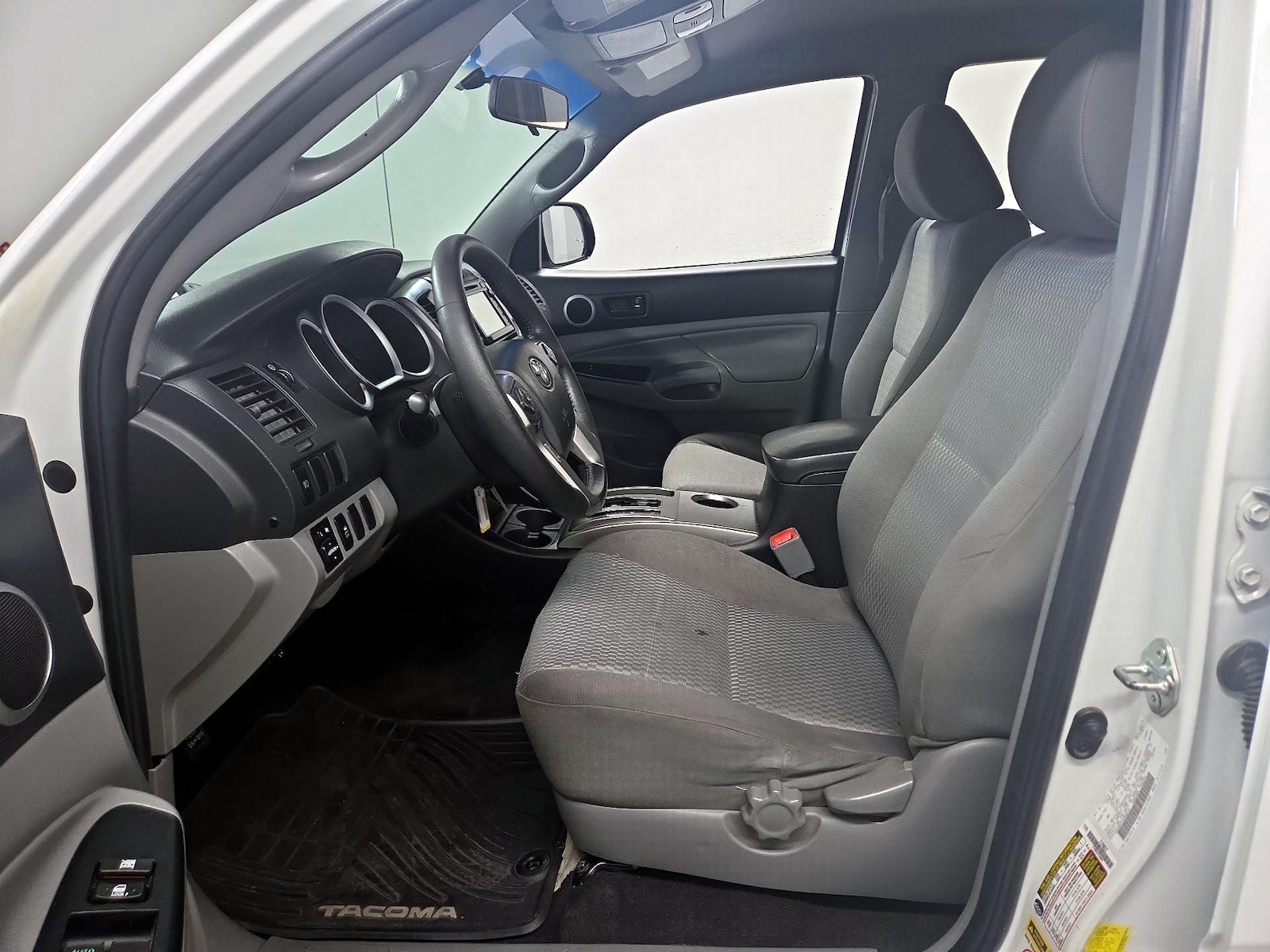 2015 Toyota Tacoma PreRunner - Photo 10