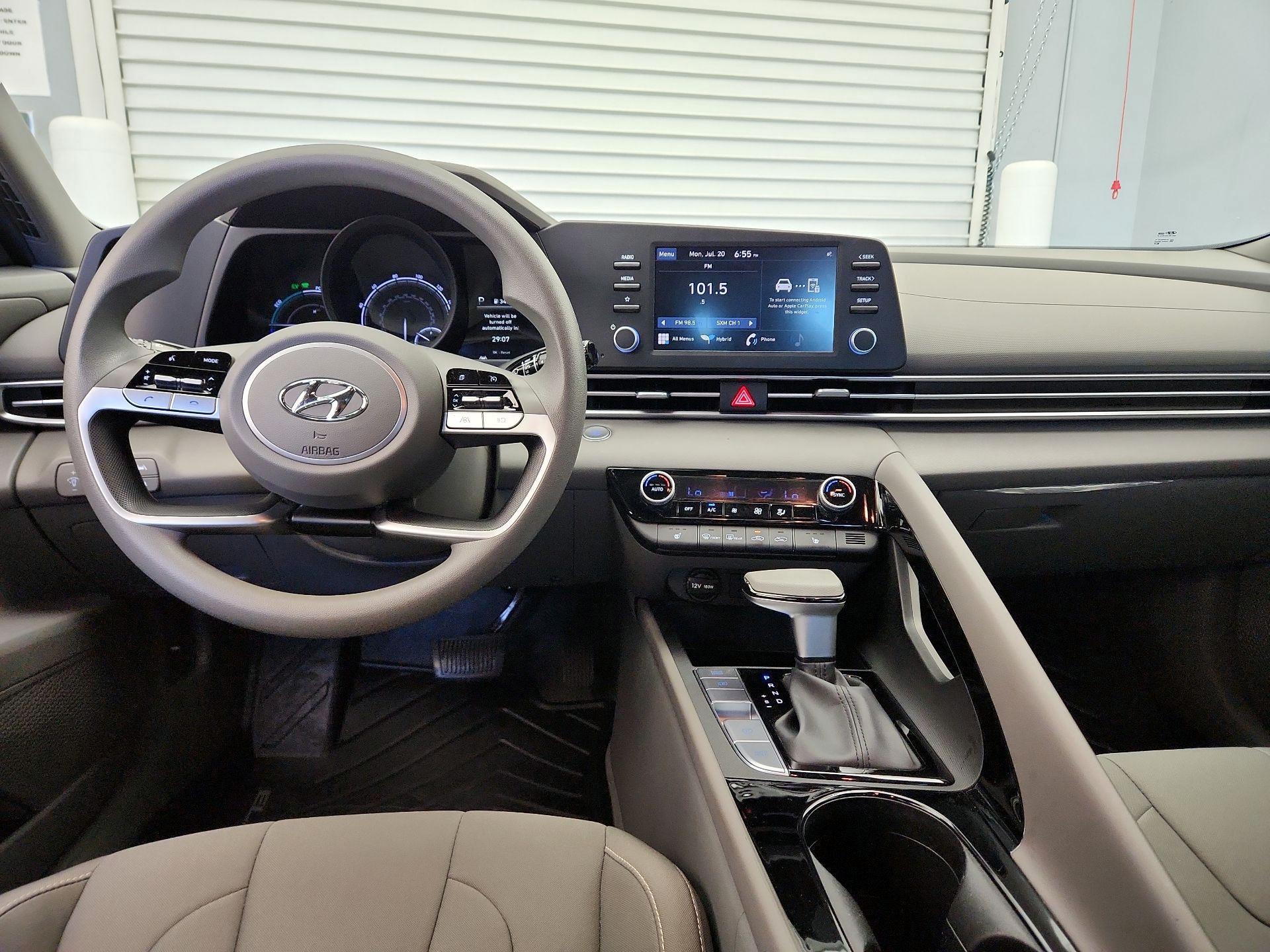 Thumbnail: 2023 Hyundai Elantra - 9
