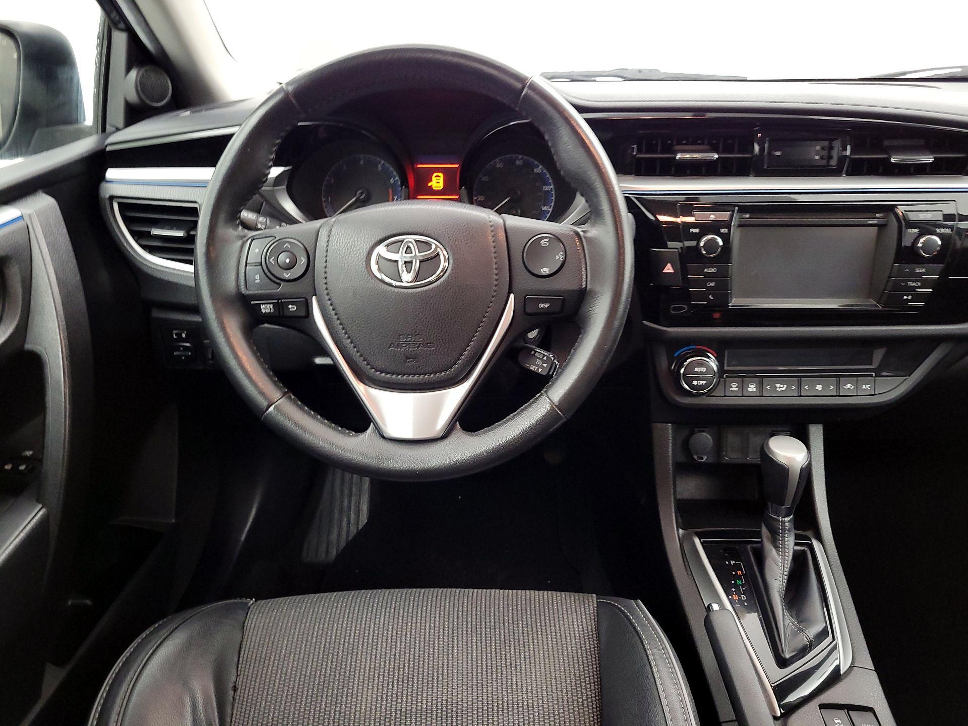 Thumbnail: 2015 Toyota Corolla - 10