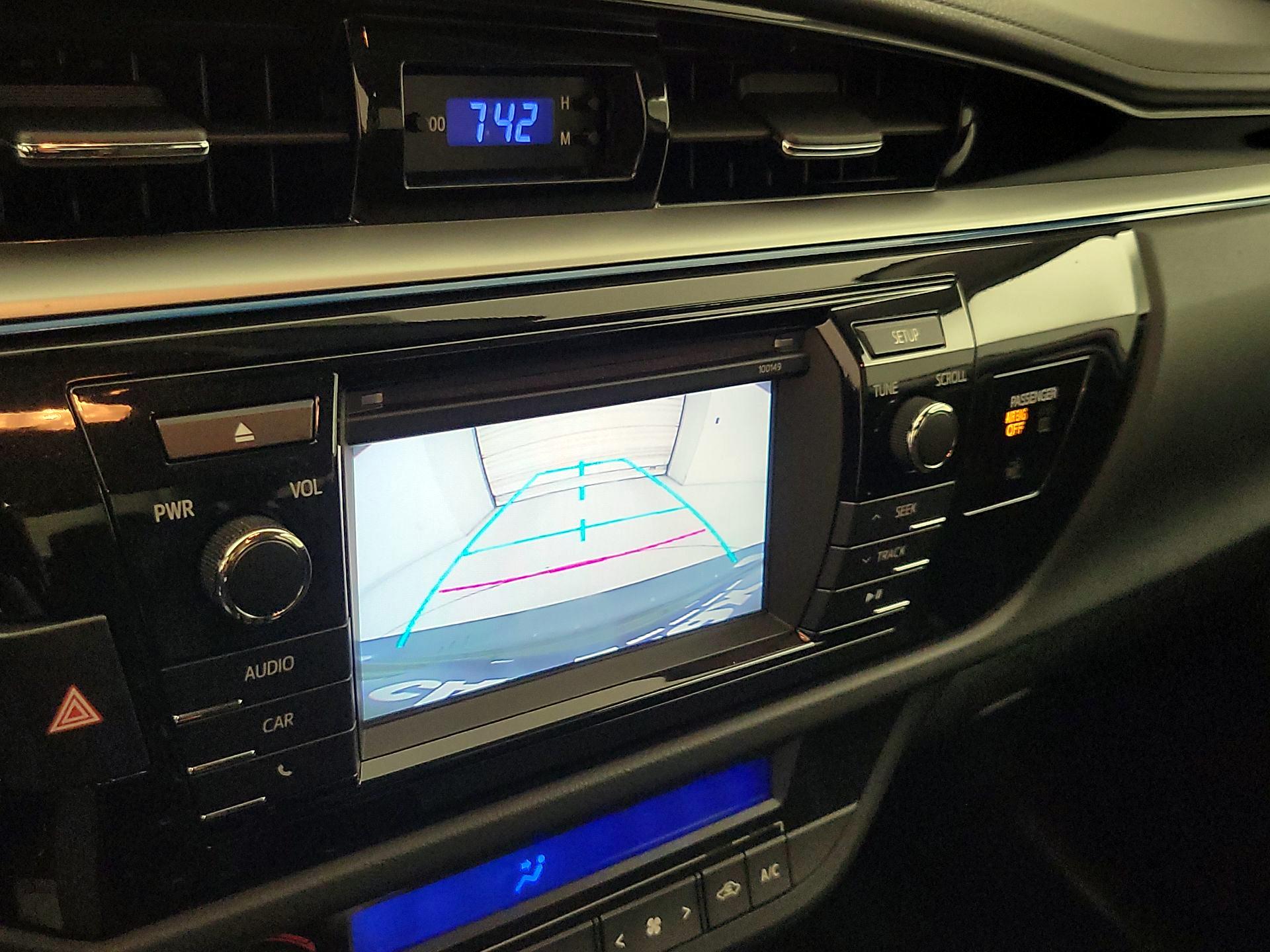 Thumbnail: 2015 Toyota Corolla - 14