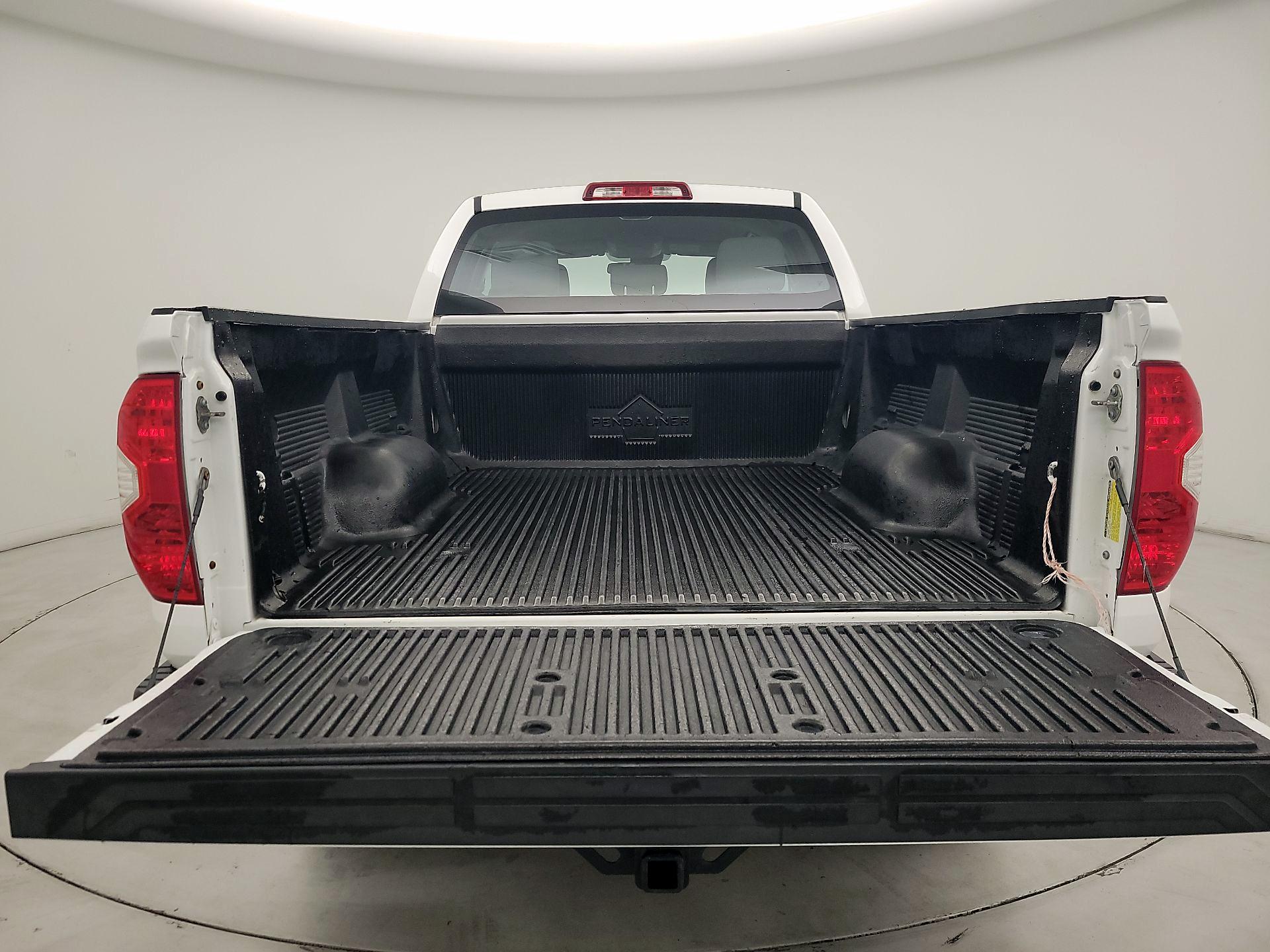 Thumbnail: 2018 Toyota Tundra - 19