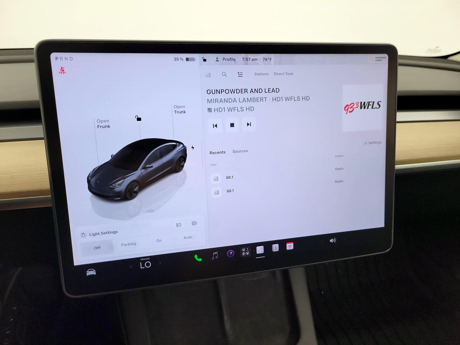 Thumbnail: 2022 Tesla Model 3 - 15