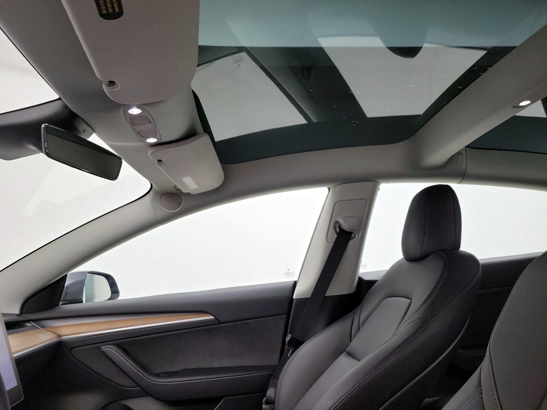 Thumbnail: 2022 Tesla Model 3 - 19