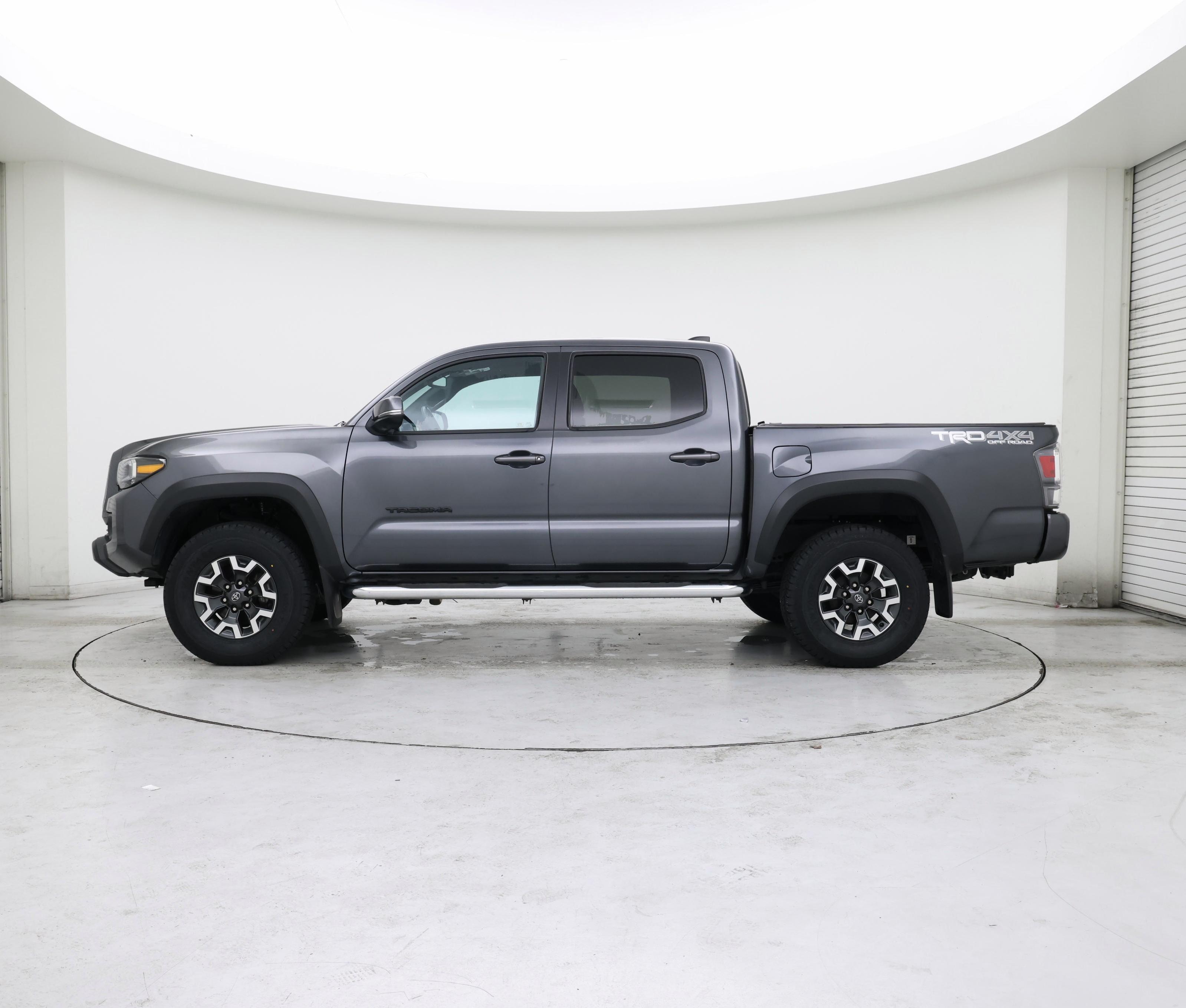 Thumbnail: 2021 Toyota Tacoma - 3