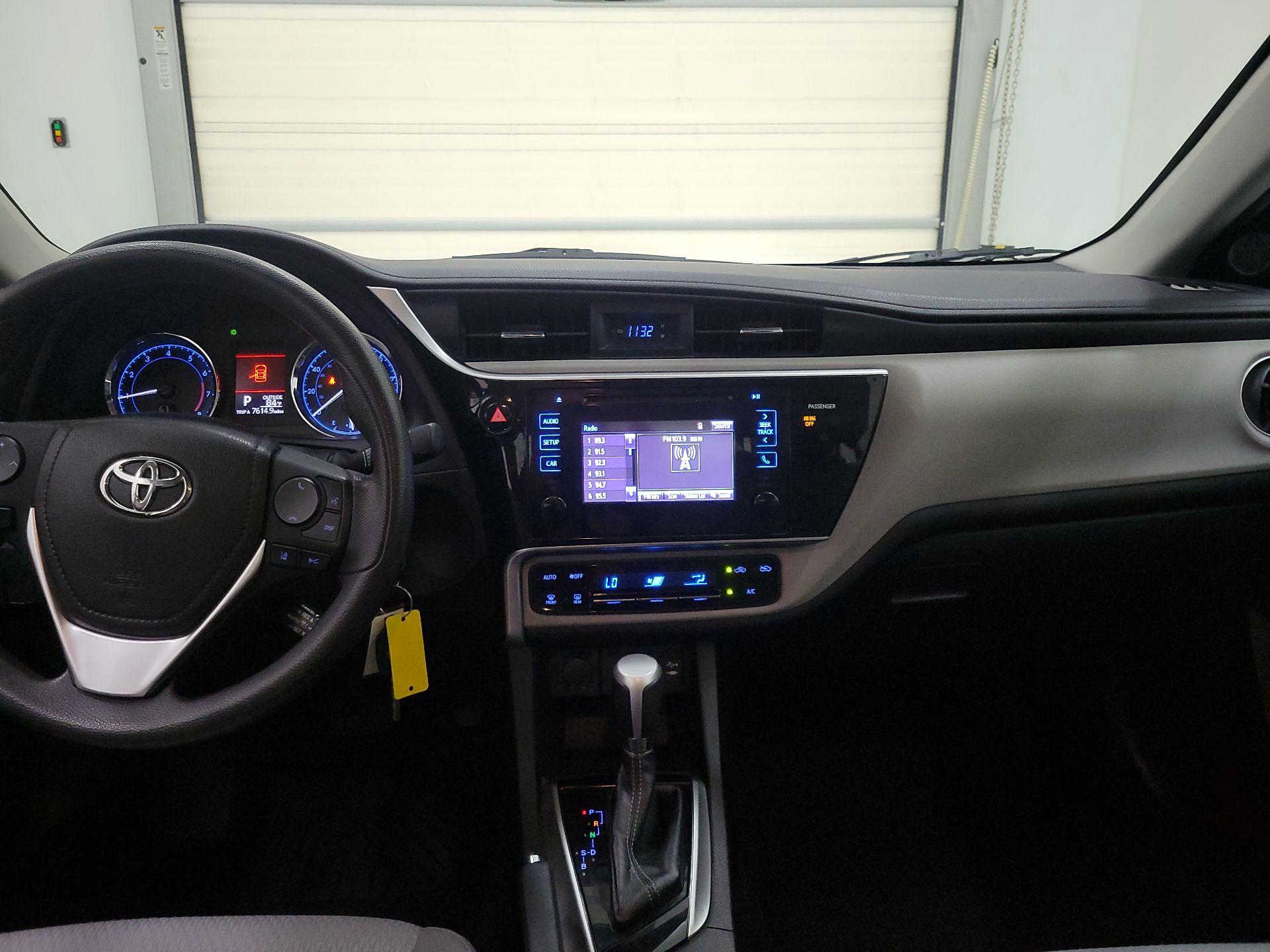 Thumbnail: 2017 Toyota Corolla - 9