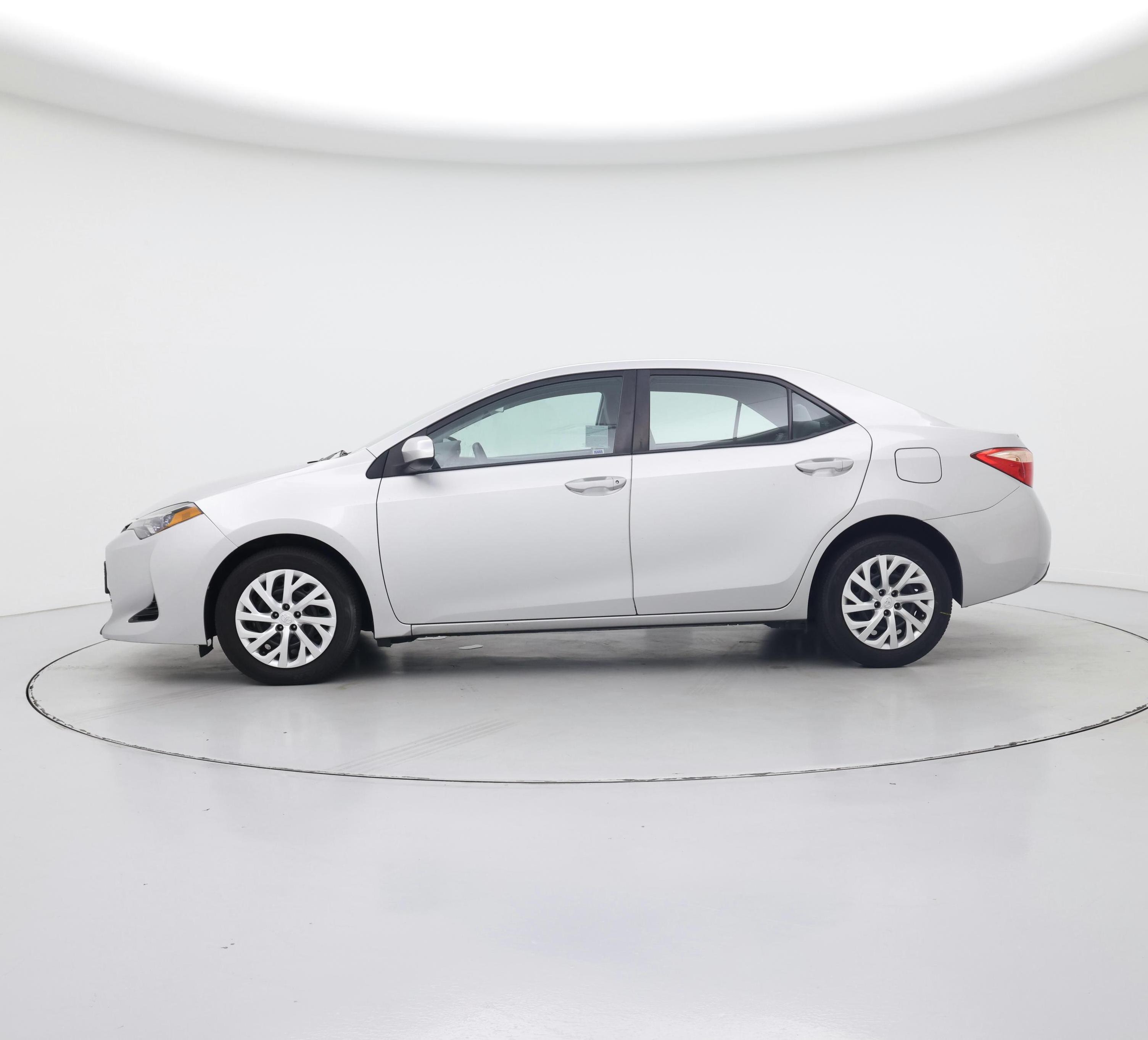 Thumbnail: 2017 Toyota Corolla - 3