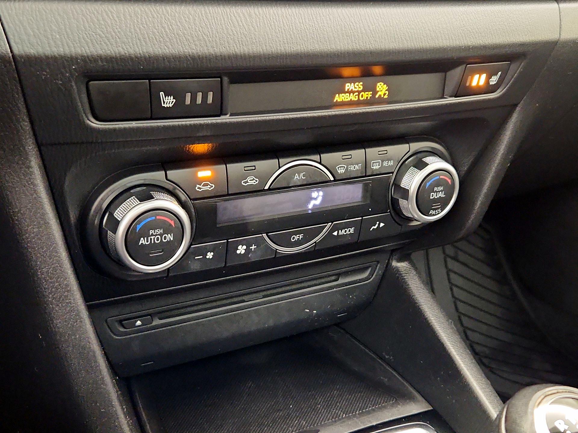 Thumbnail: 2014 Mazda Mazda3 - 17