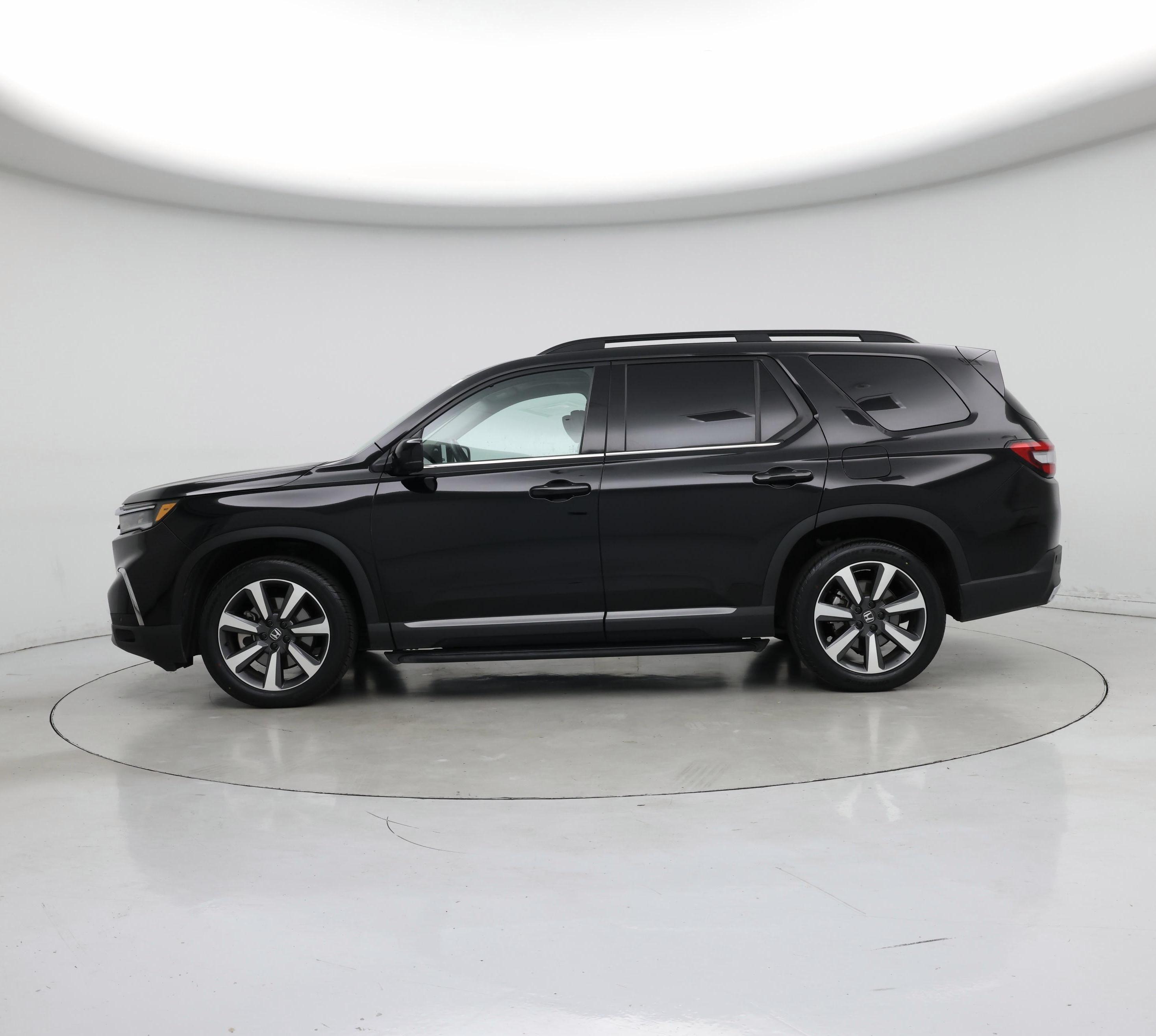 Thumbnail: 2023 Honda Pilot - 3