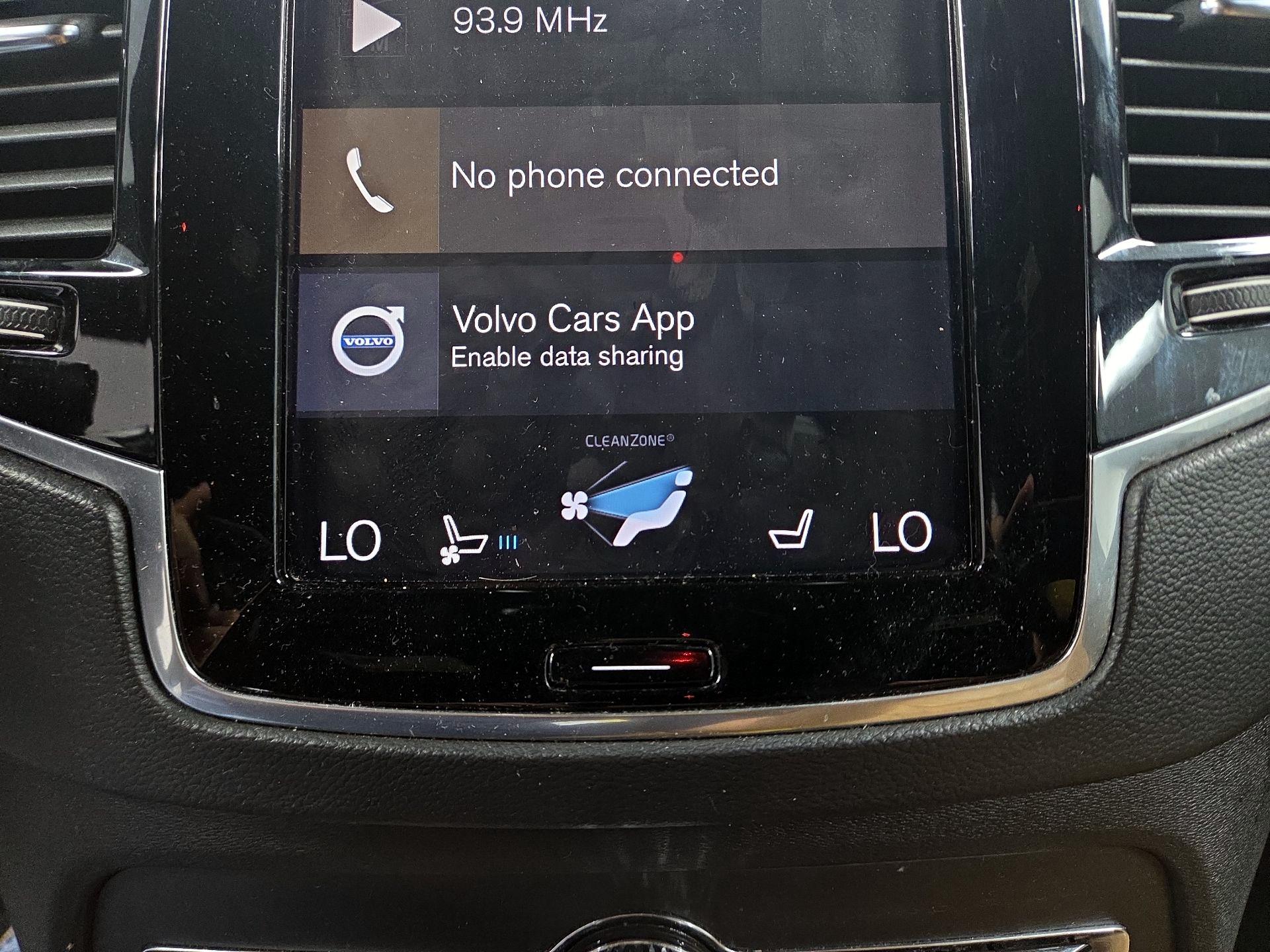 Thumbnail: 2022 Volvo XC90 - 14