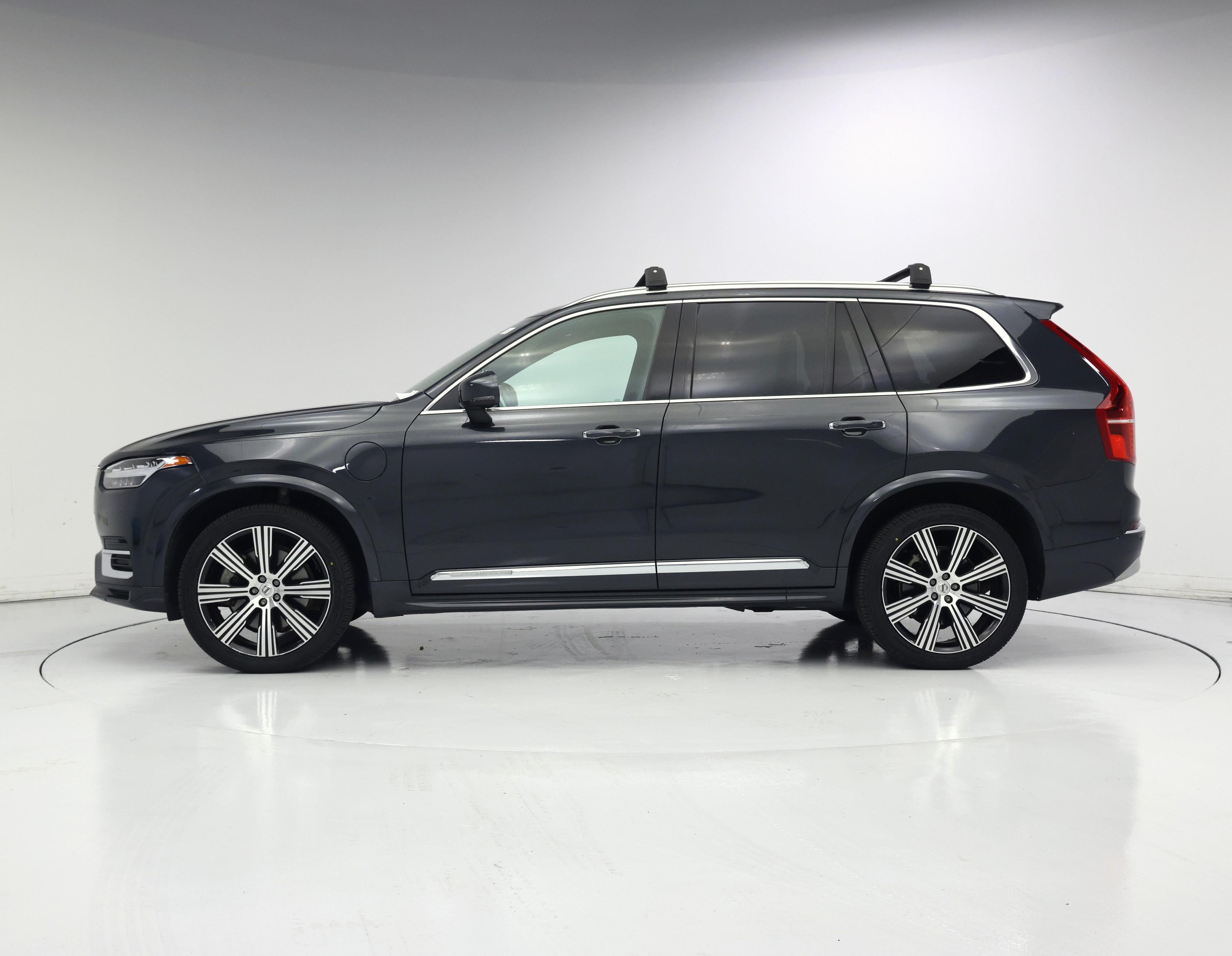 Thumbnail: 2022 Volvo XC90 - 3