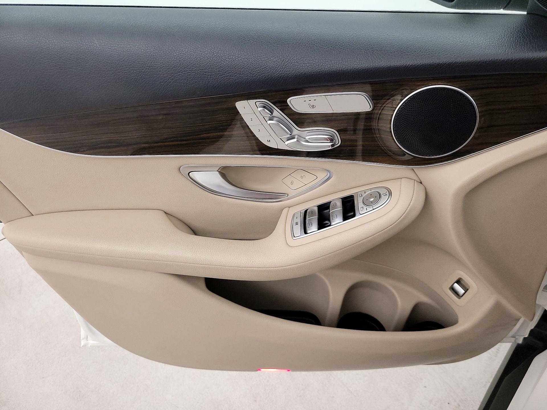Thumbnail: 2019 Mercedes-Benz GLC - 12