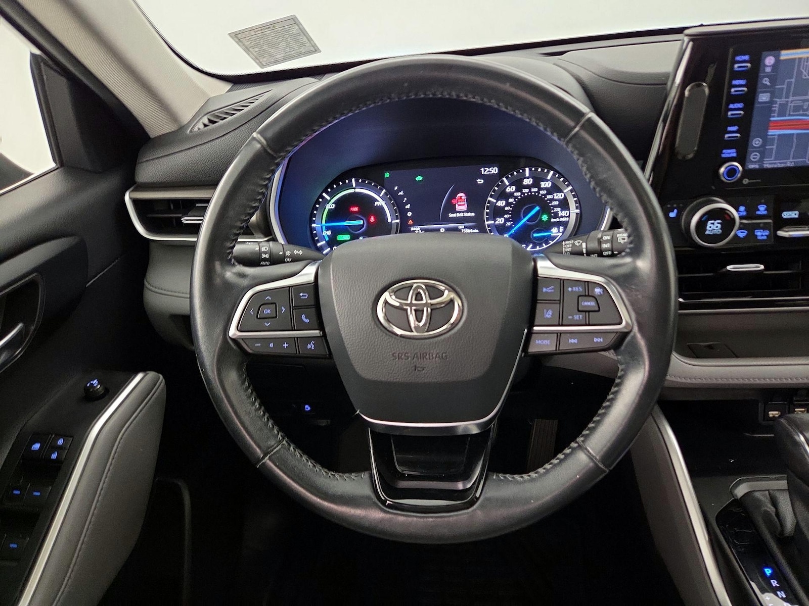 2021 Toyota Highlander XLE - Photo 11