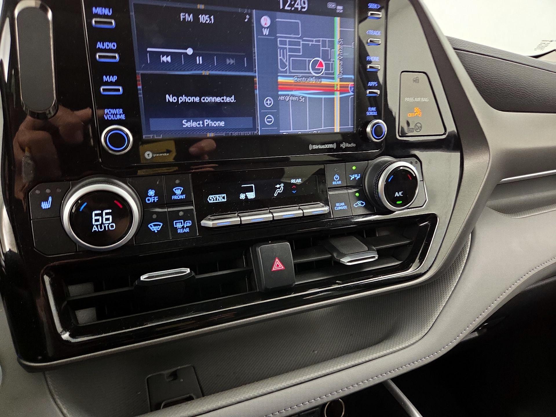 Thumbnail: 2021 Toyota Highlander - 17