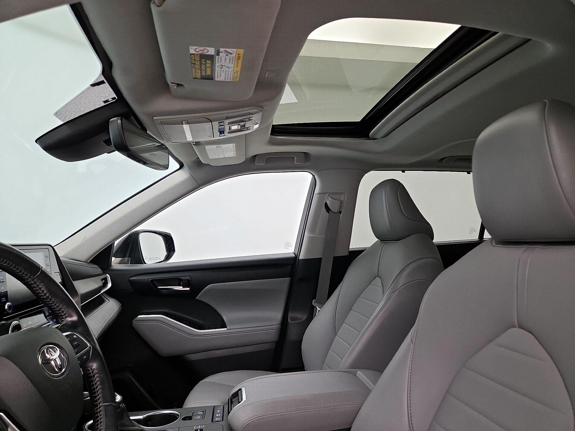 Thumbnail: 2021 Toyota Highlander - 20
