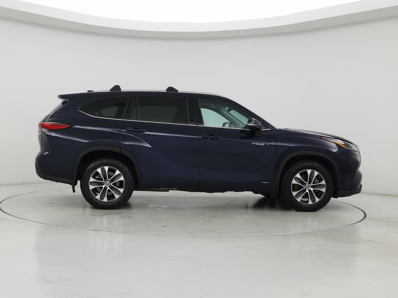 2021 Toyota Highlander XLE - Photo 8
