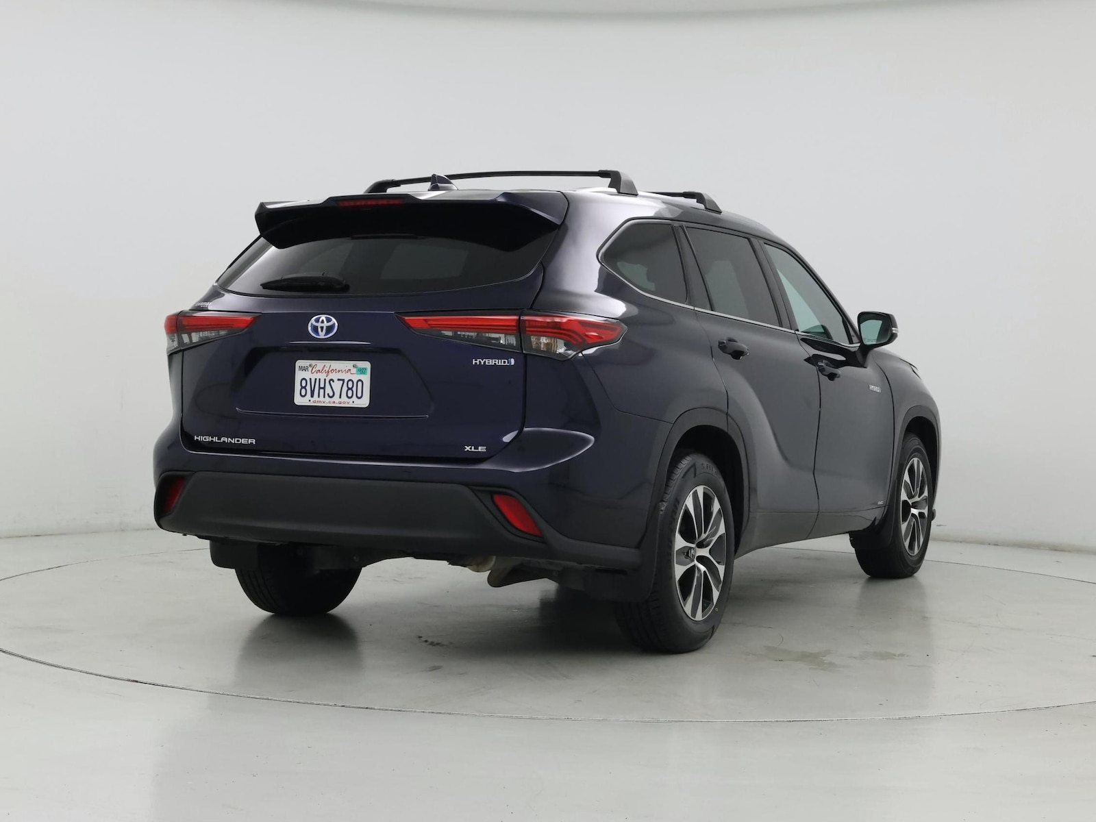 2021 Toyota Highlander XLE - Photo 9