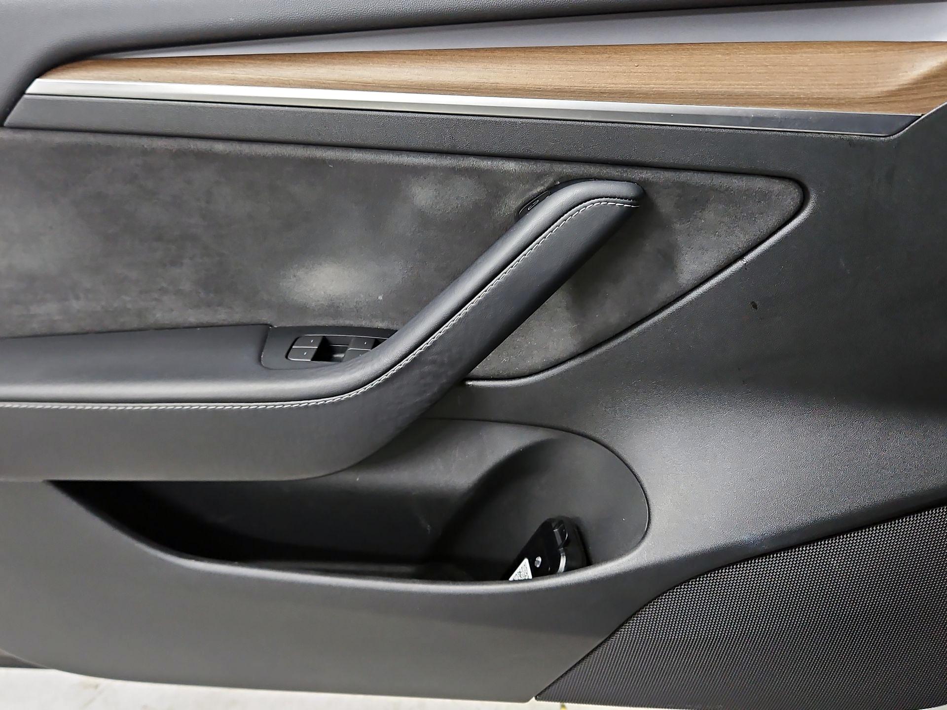 Thumbnail: 2023 Tesla Model 3 - 12