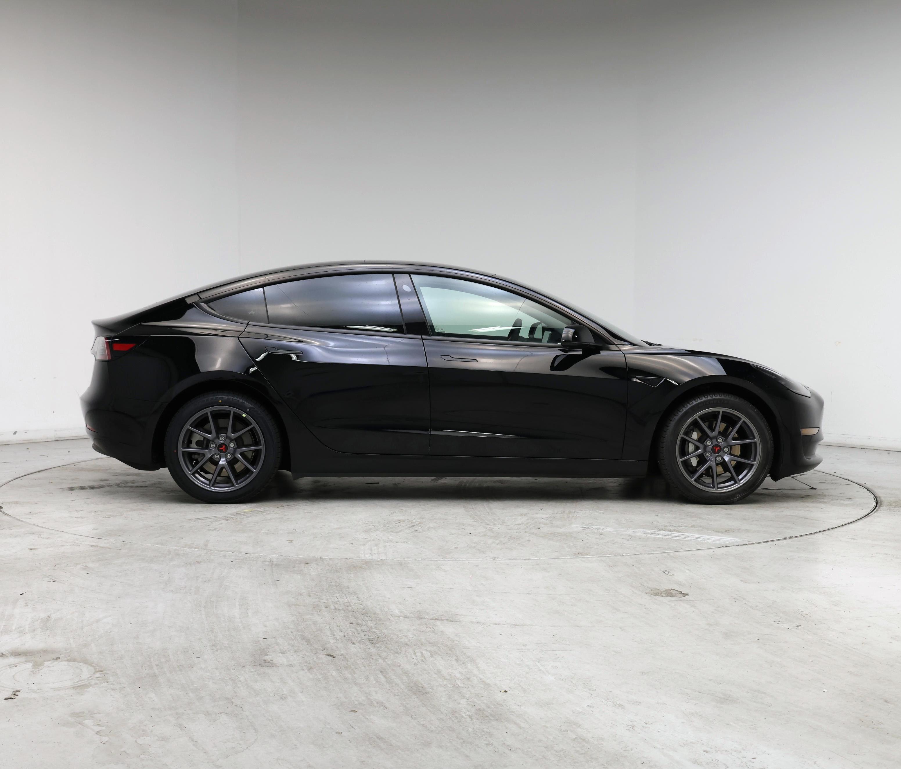 Thumbnail: 2023 Tesla Model 3 - 7
