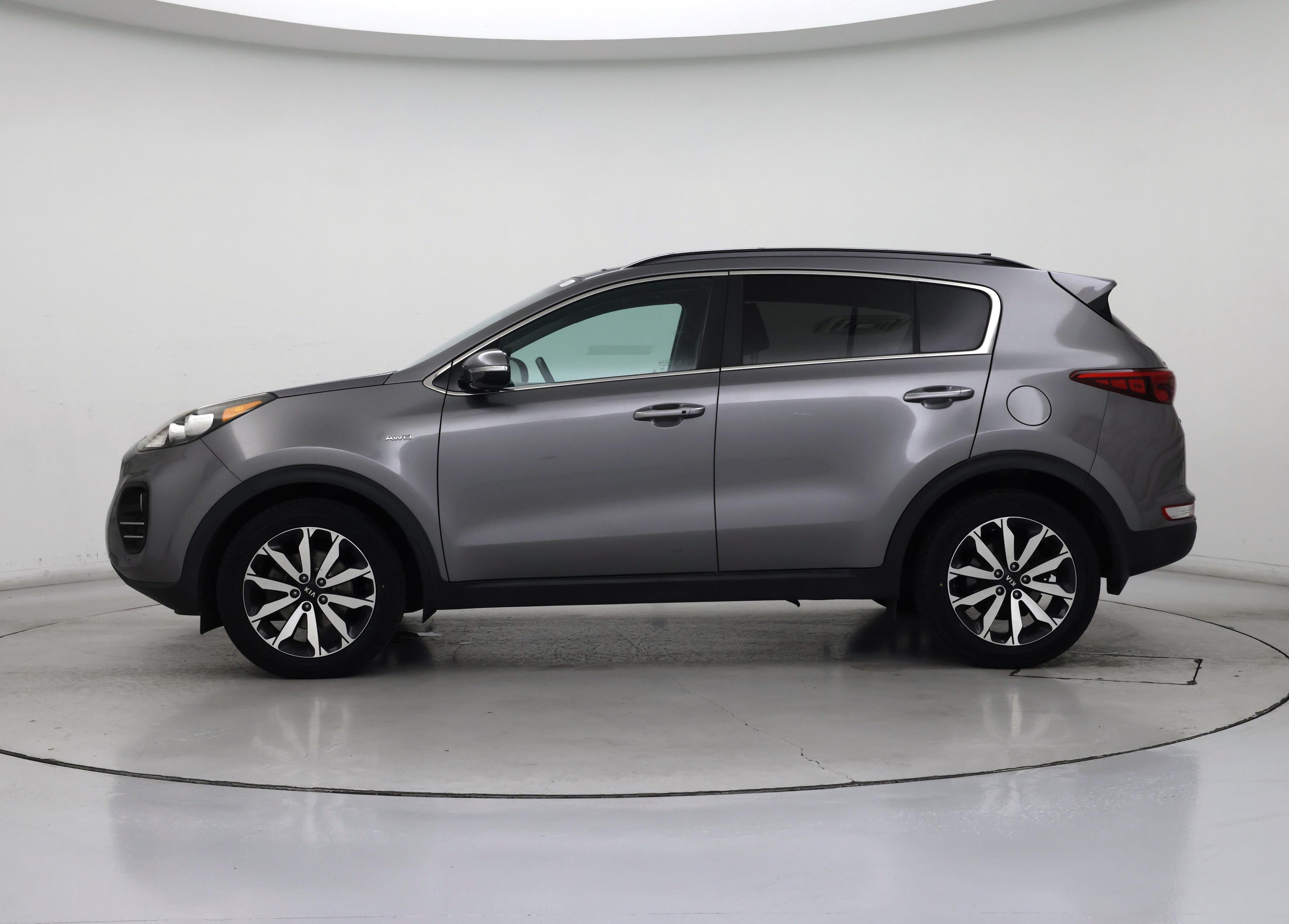 Thumbnail: 2018 Kia Sportage - 3