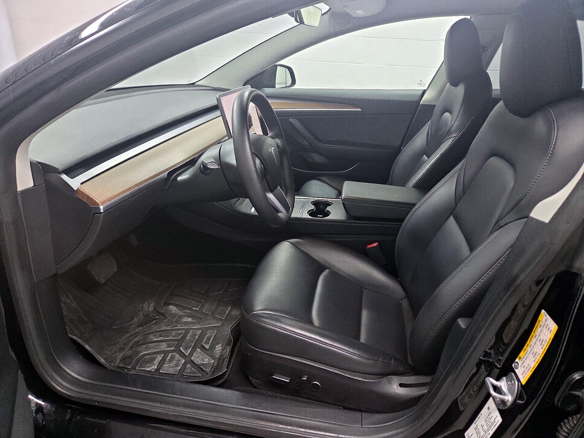 Thumbnail: 2022 Tesla Model 3 - 9