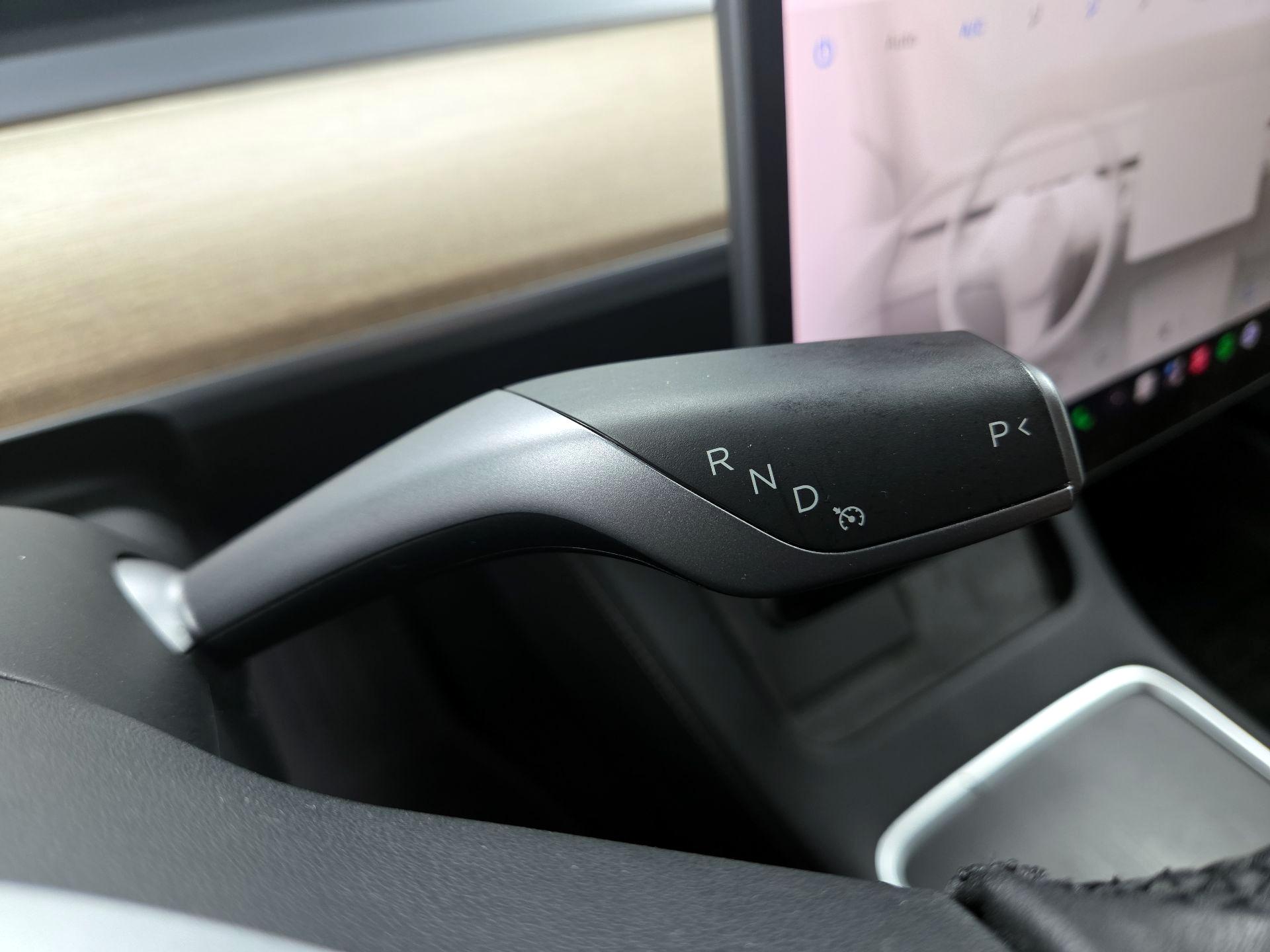 Thumbnail: 2022 Tesla Model 3 - 15