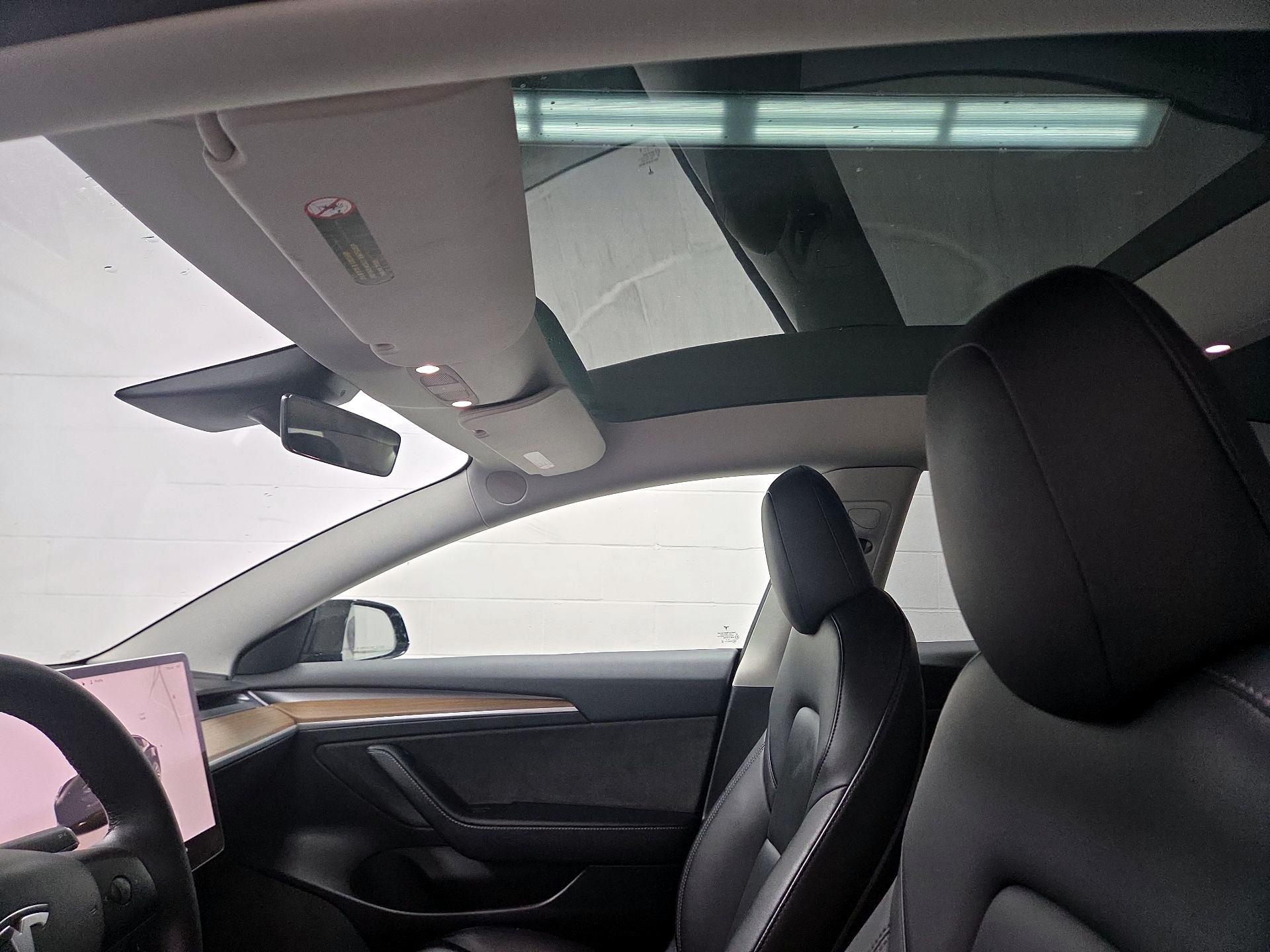 Thumbnail: 2022 Tesla Model 3 - 16