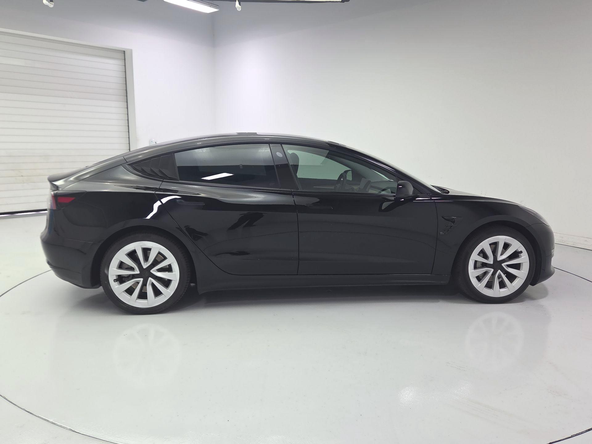Thumbnail: 2022 Tesla Model 3 - 4