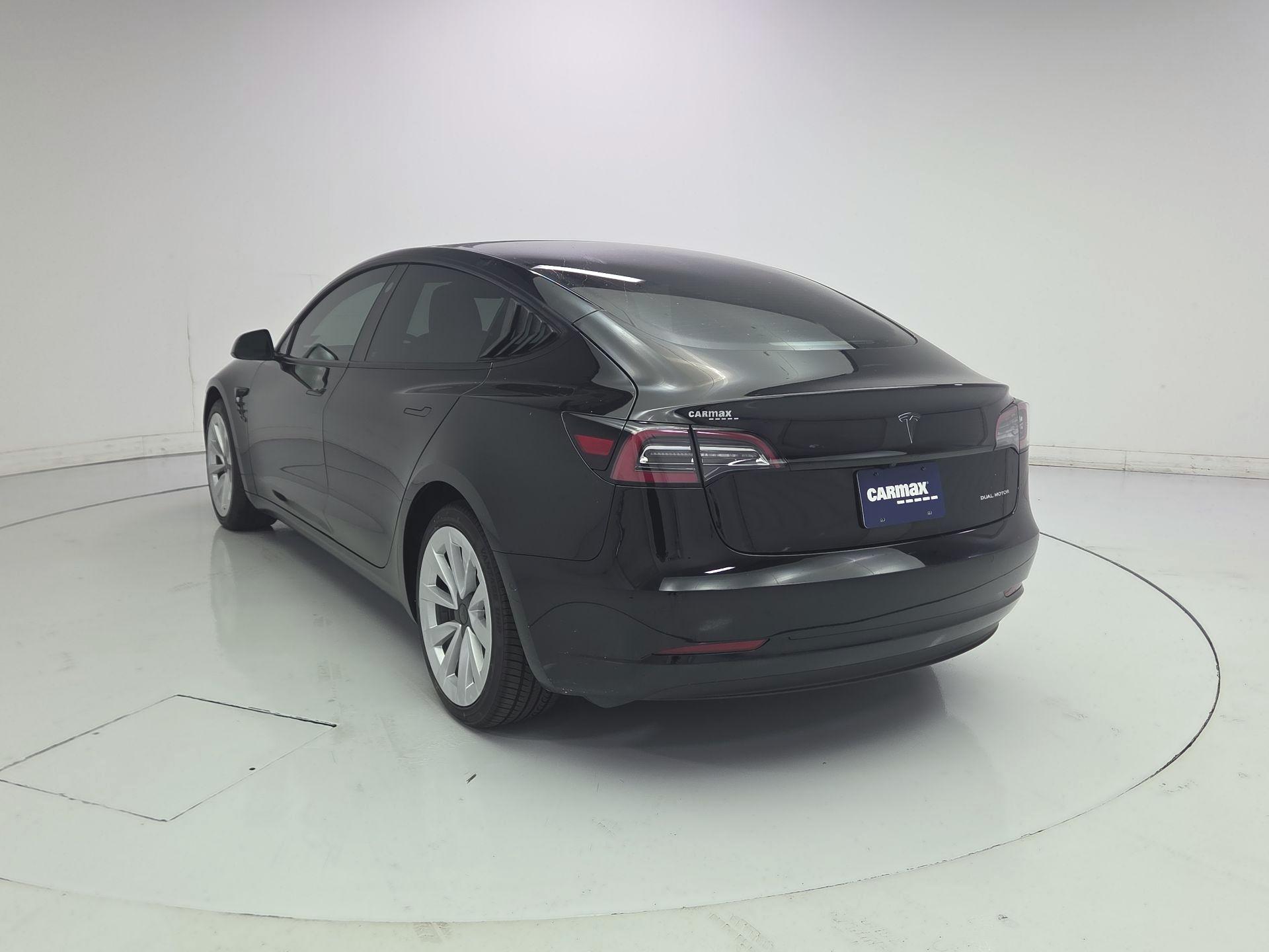 Thumbnail: 2022 Tesla Model 3 - 7