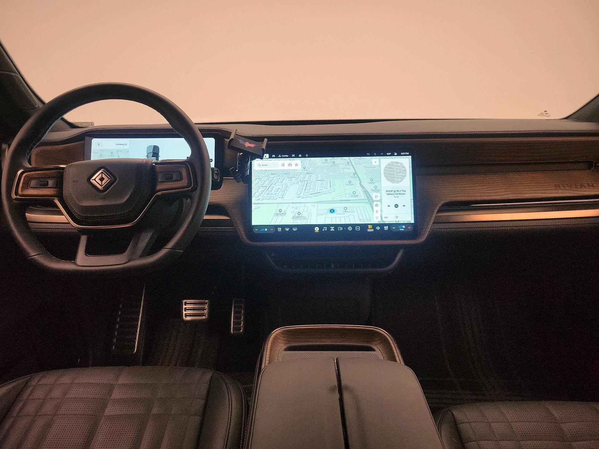 Thumbnail: 2026 Rivian R1S - 9