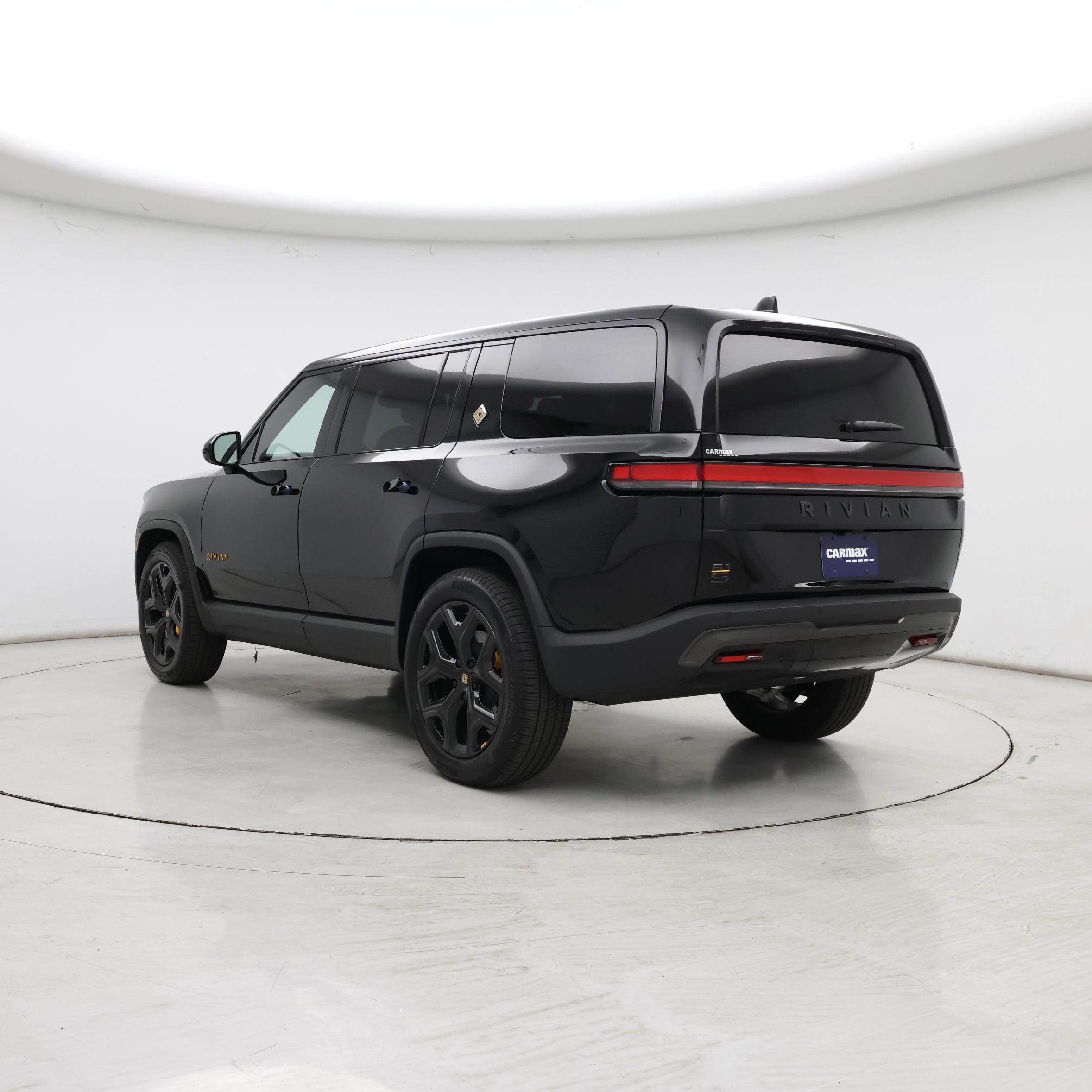 Thumbnail: 2026 Rivian R1S - 2