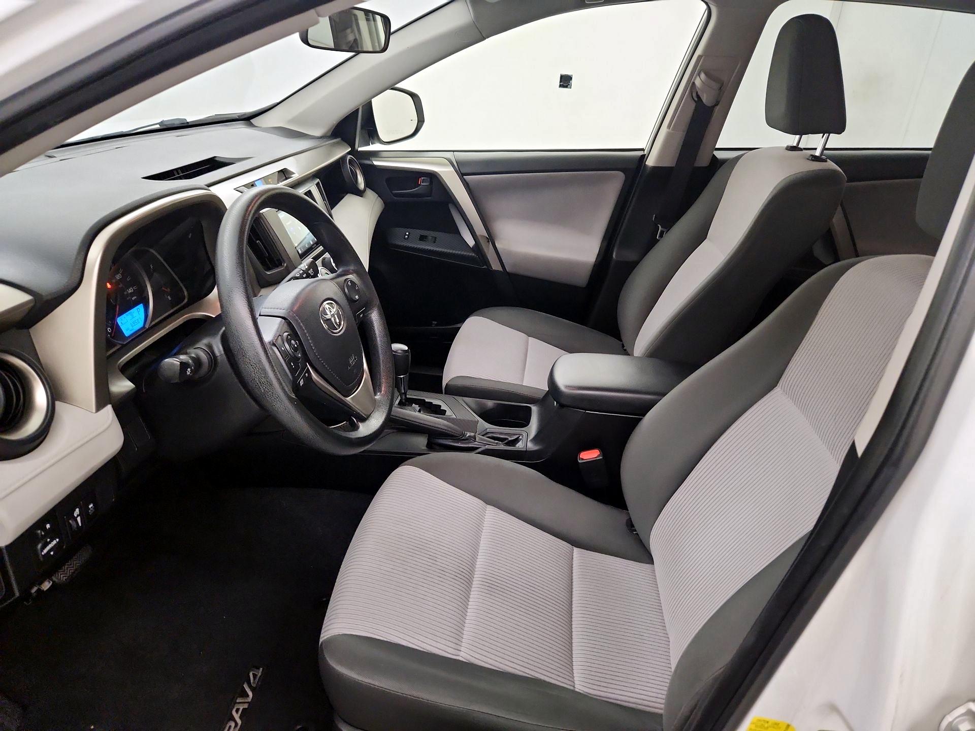 Thumbnail: 2014 Toyota RAV4 - 11