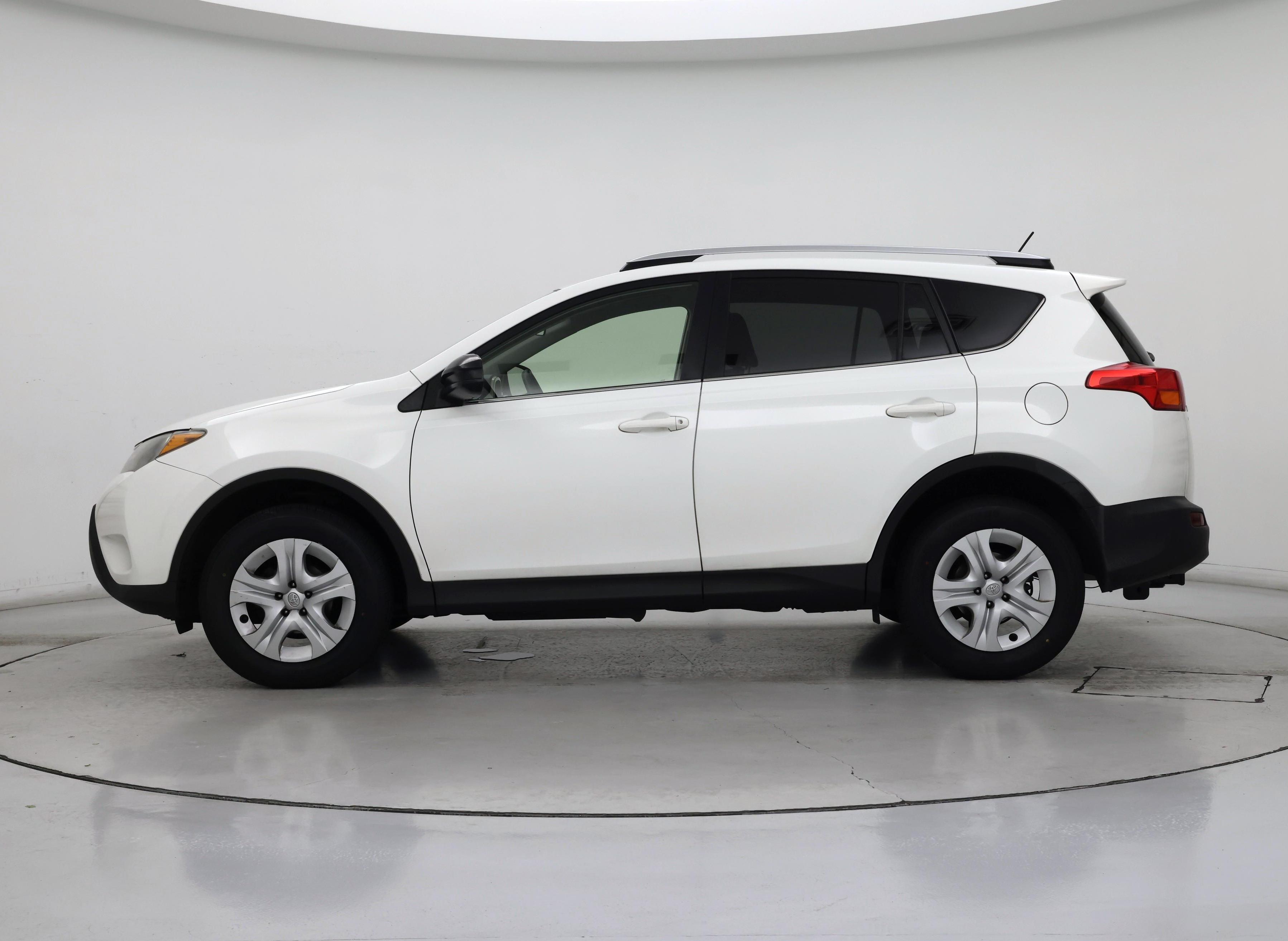Thumbnail: 2014 Toyota RAV4 - 3