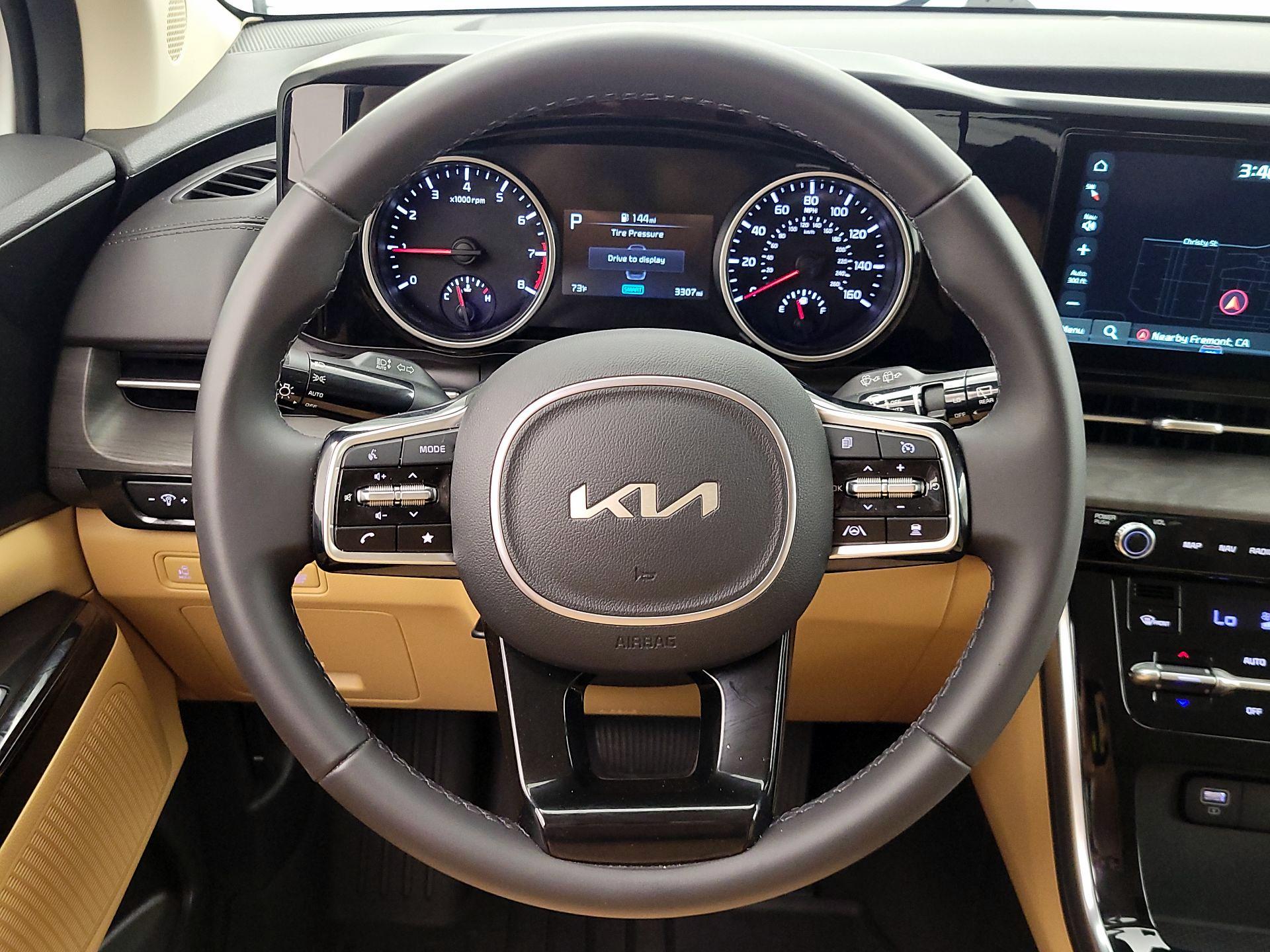 Thumbnail: 2023 Kia Carnival - 10