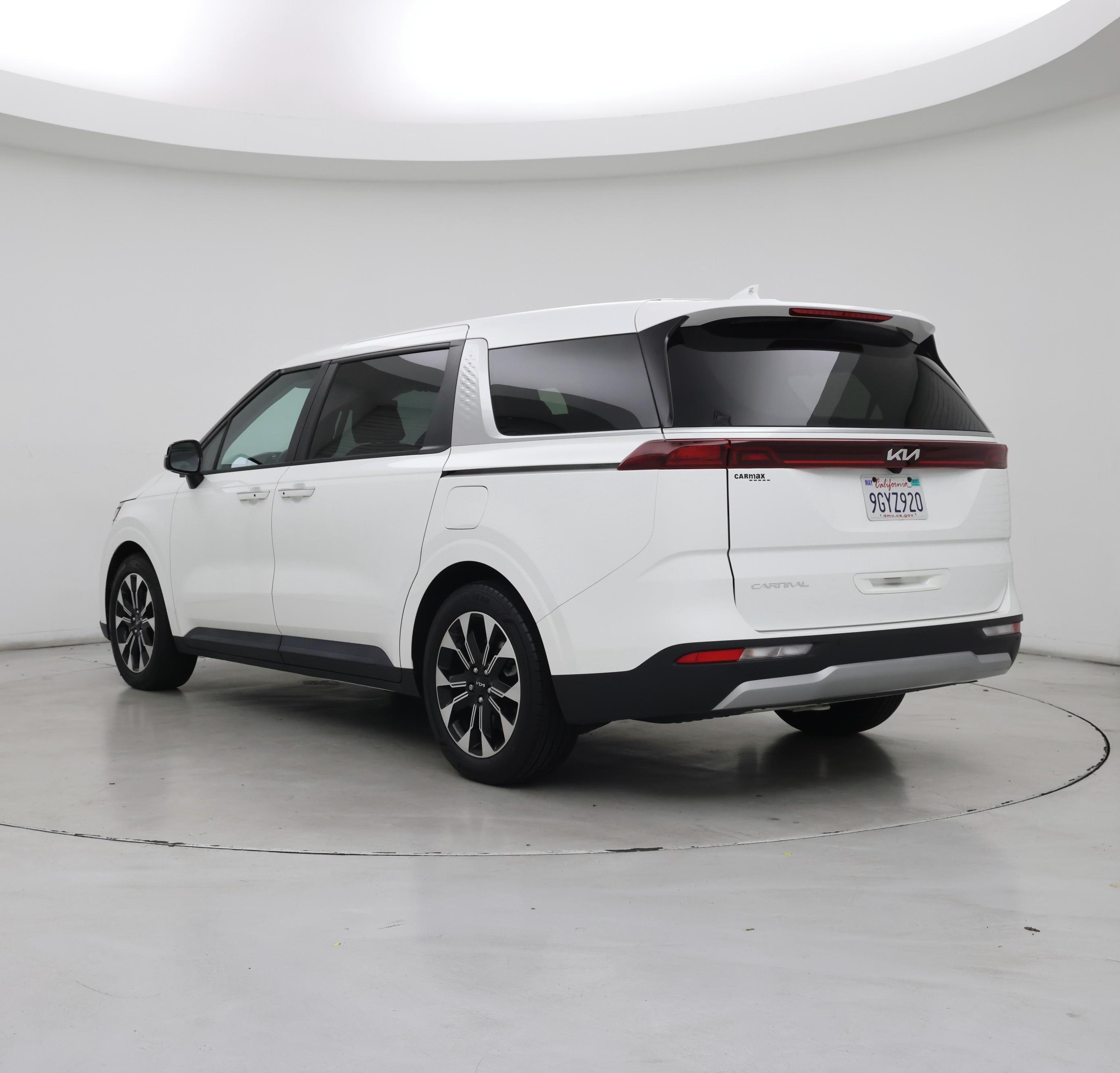 Thumbnail: 2023 Kia Carnival - 2