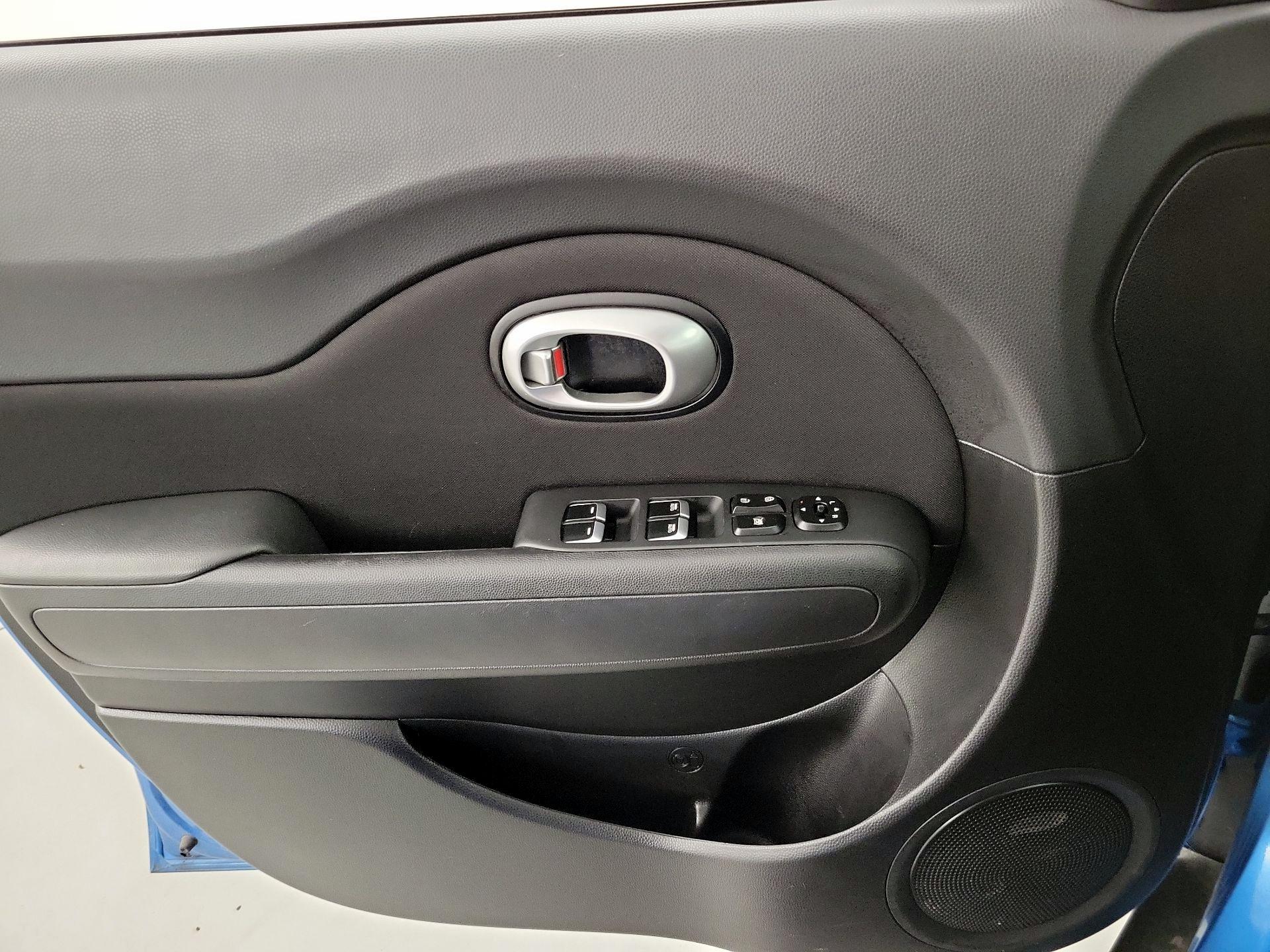 Thumbnail: 2019 Kia Soul - 12