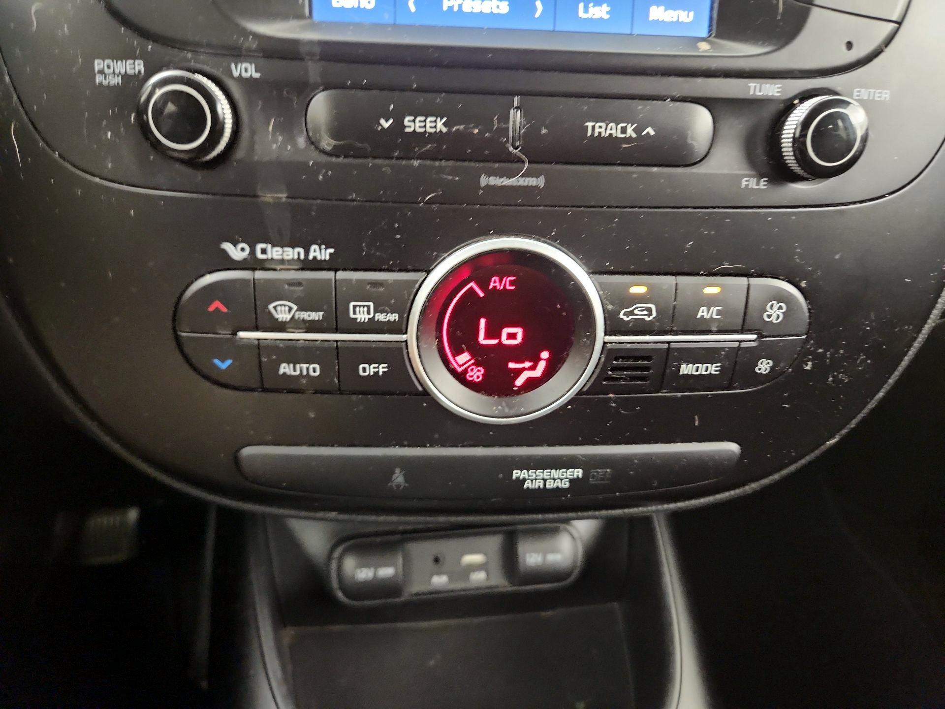 Thumbnail: 2017 Kia Soul - 16