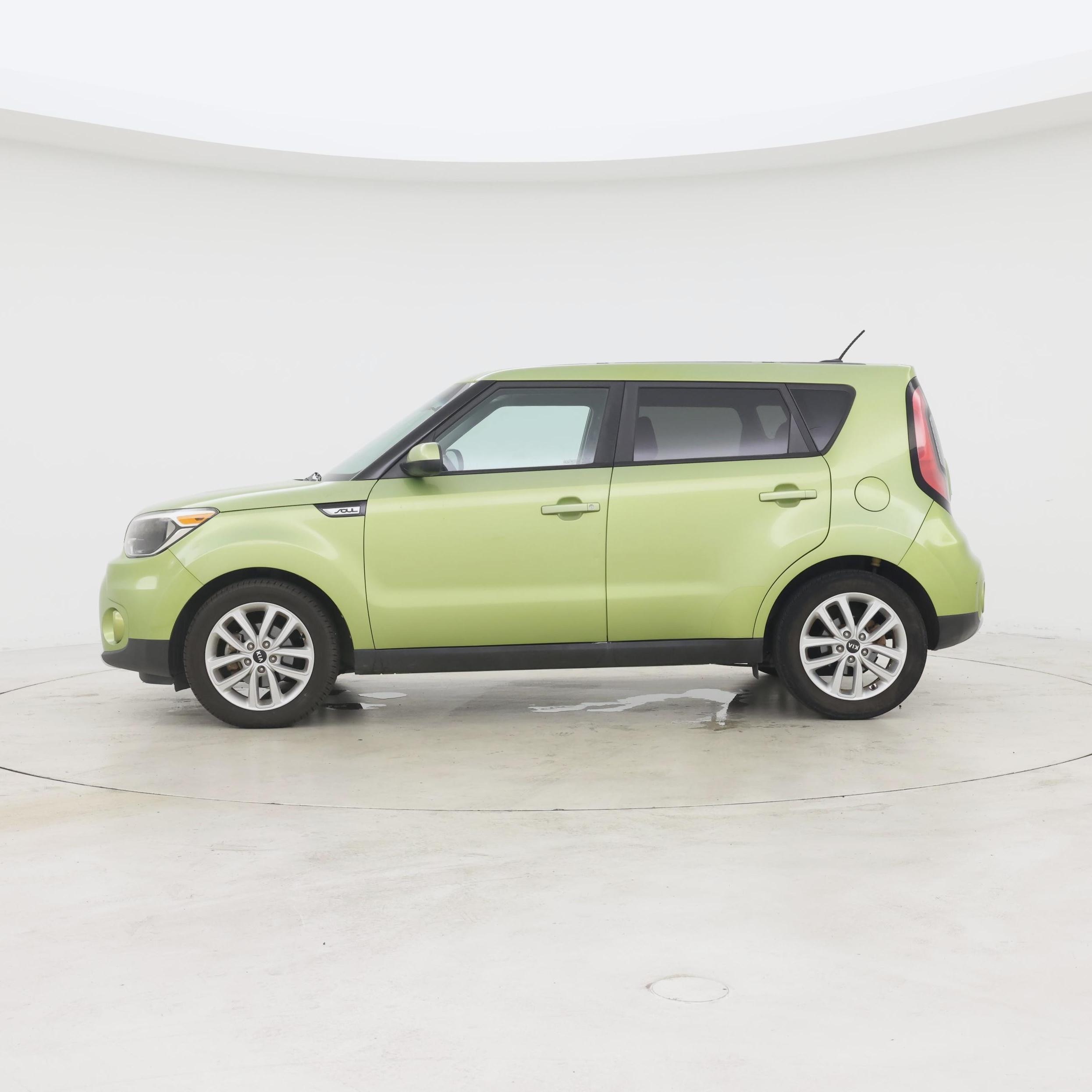 Thumbnail: 2017 Kia Soul - 3
