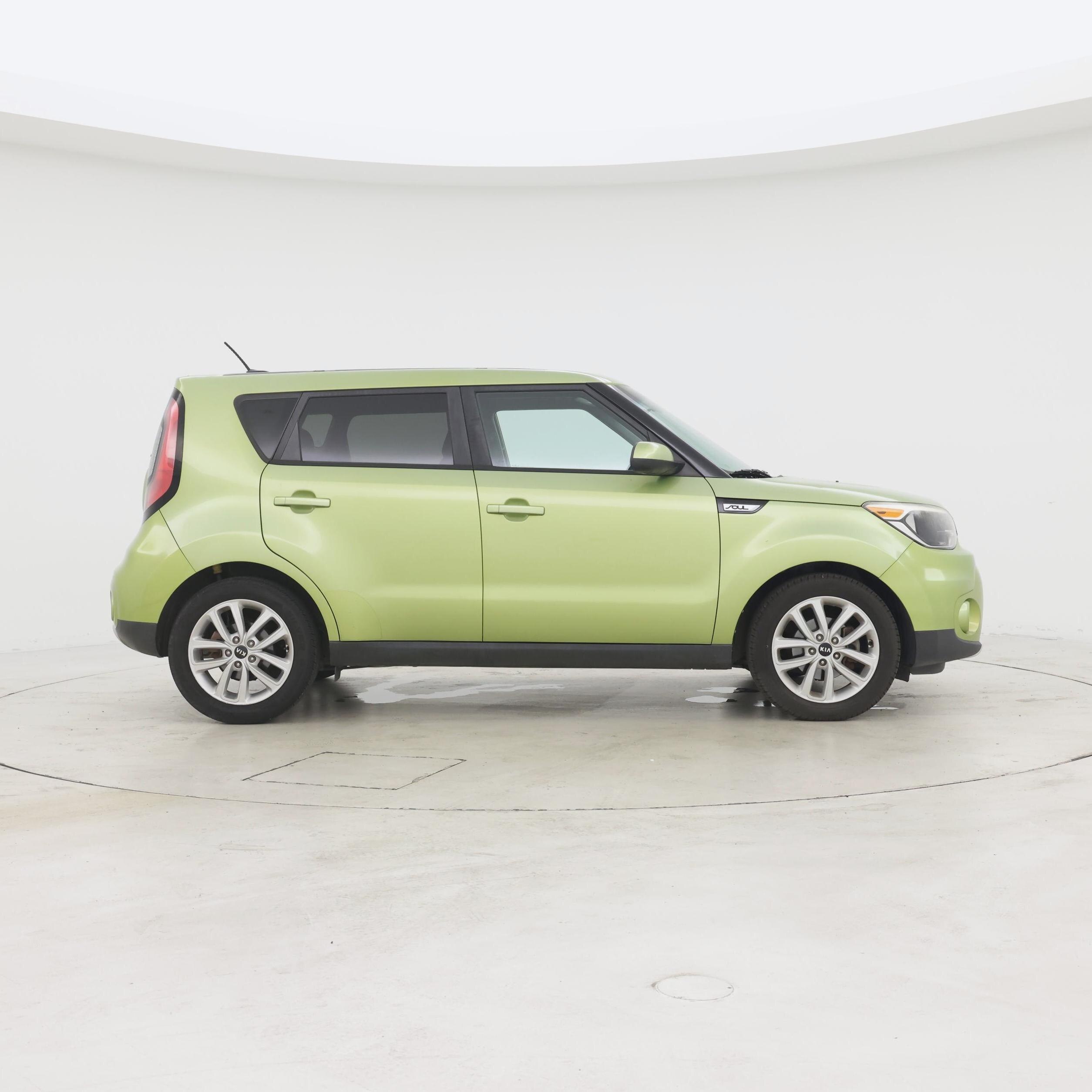 Thumbnail: 2017 Kia Soul - 7